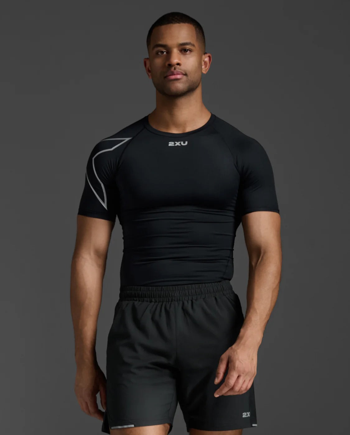 M Core Compression Short Sleeve 男士 核心機能速乾短袖壓縮上衣|黑/銀