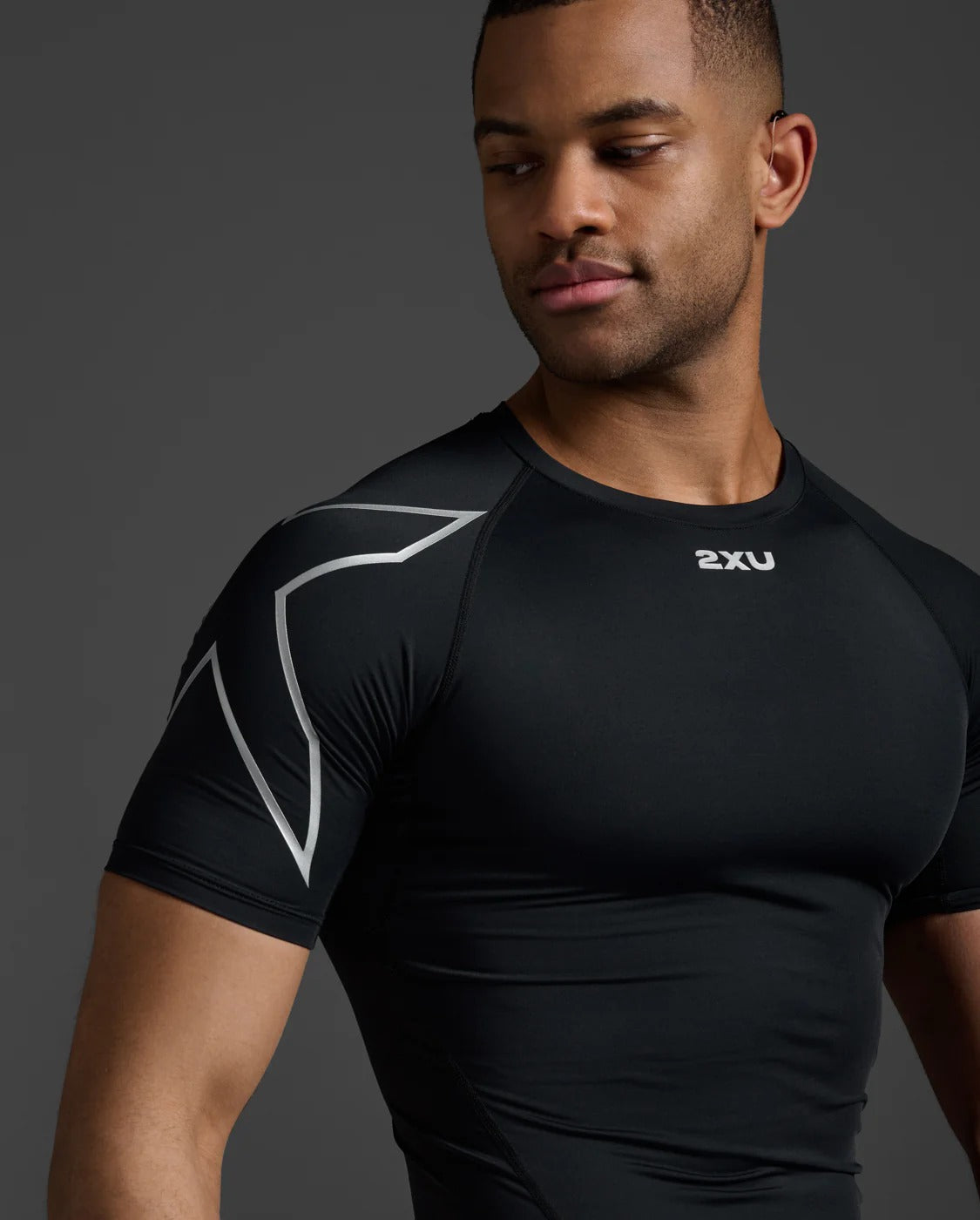 M Core Compression Short Sleeve 男士 核心機能速乾短袖壓縮上衣|黑/銀