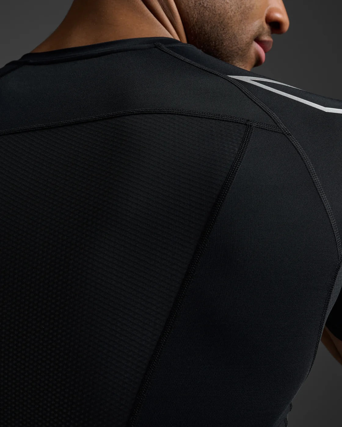 M Core Compression Short Sleeve 男士 核心機能速乾短袖壓縮上衣|黑/銀