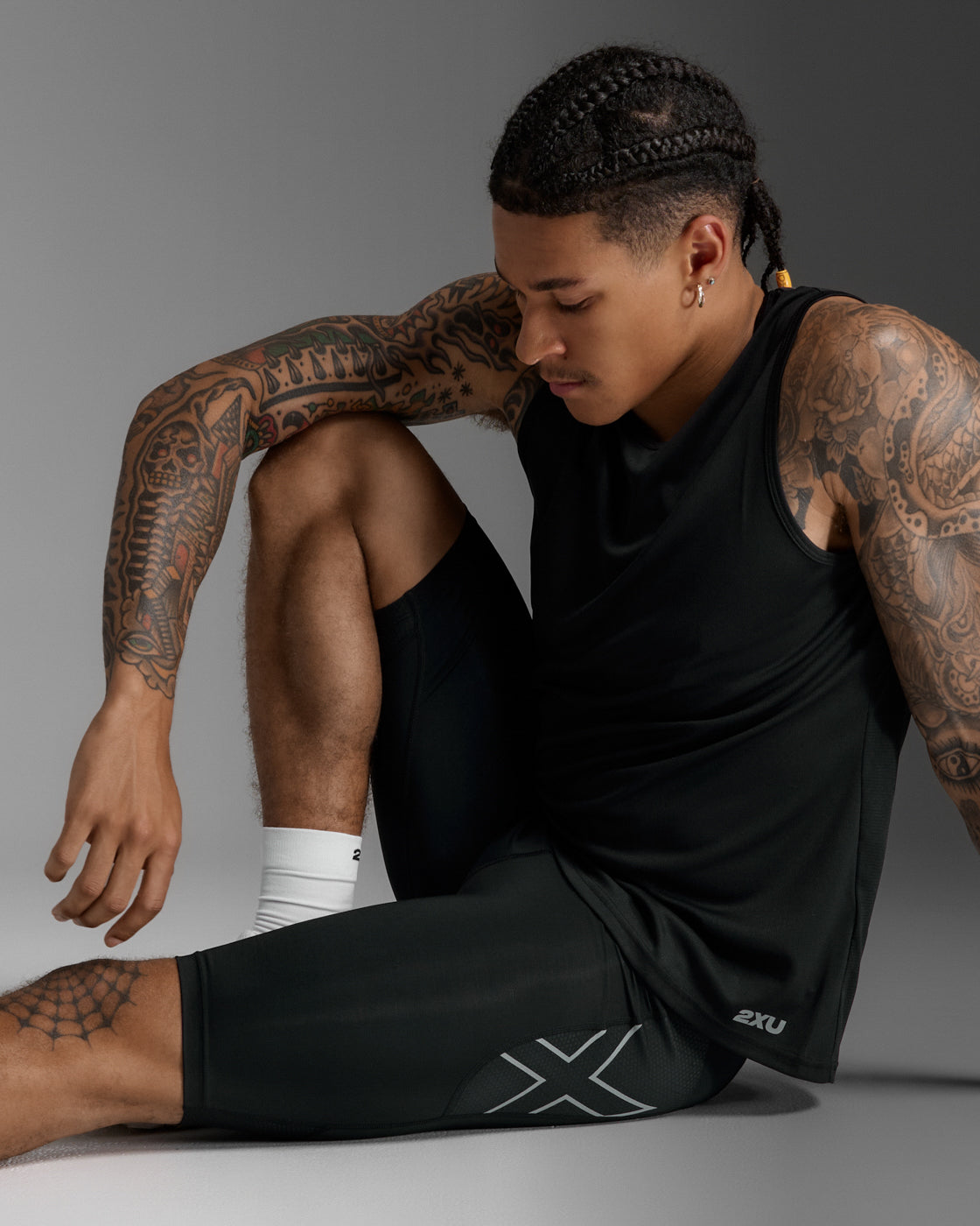 M Aero Mesh Compression Shorts 男士 暢跑多口袋壓縮短褲|黑