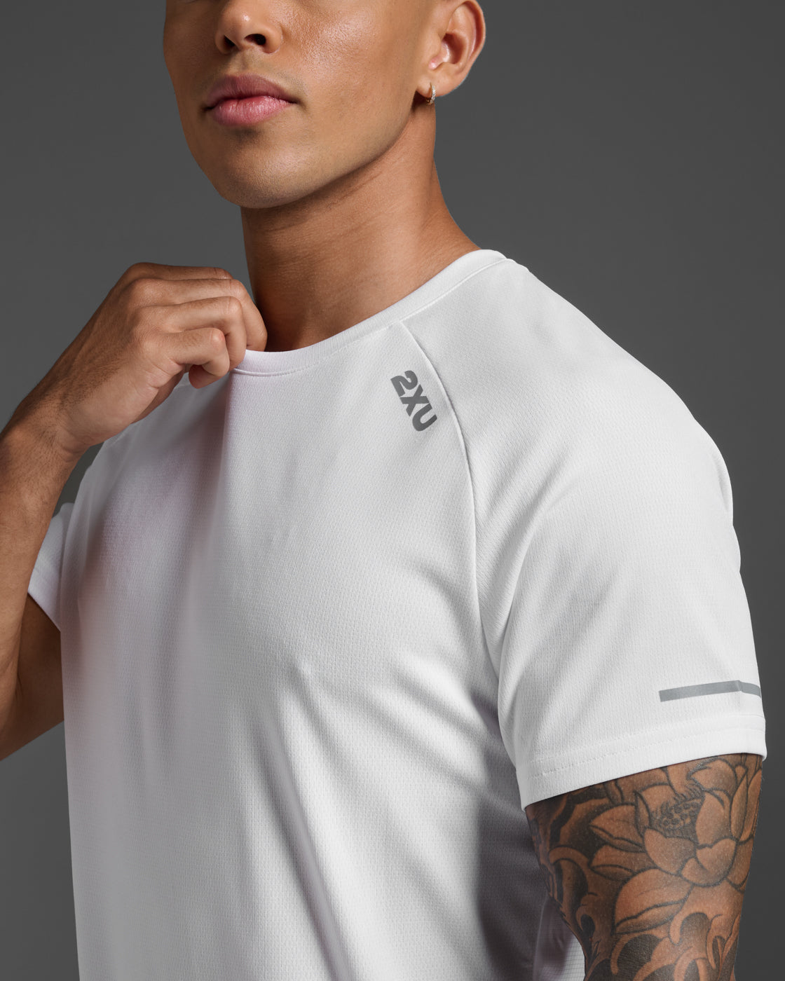 M Aero Tee 男士 輕盈吸濕排汗短袖運動T恤|白