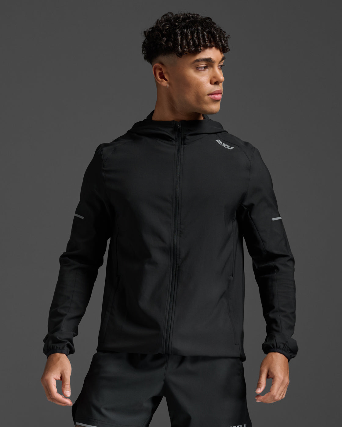 M Aero Jacket 男士 暢跑輕量防潑水機能夾克 | 黑