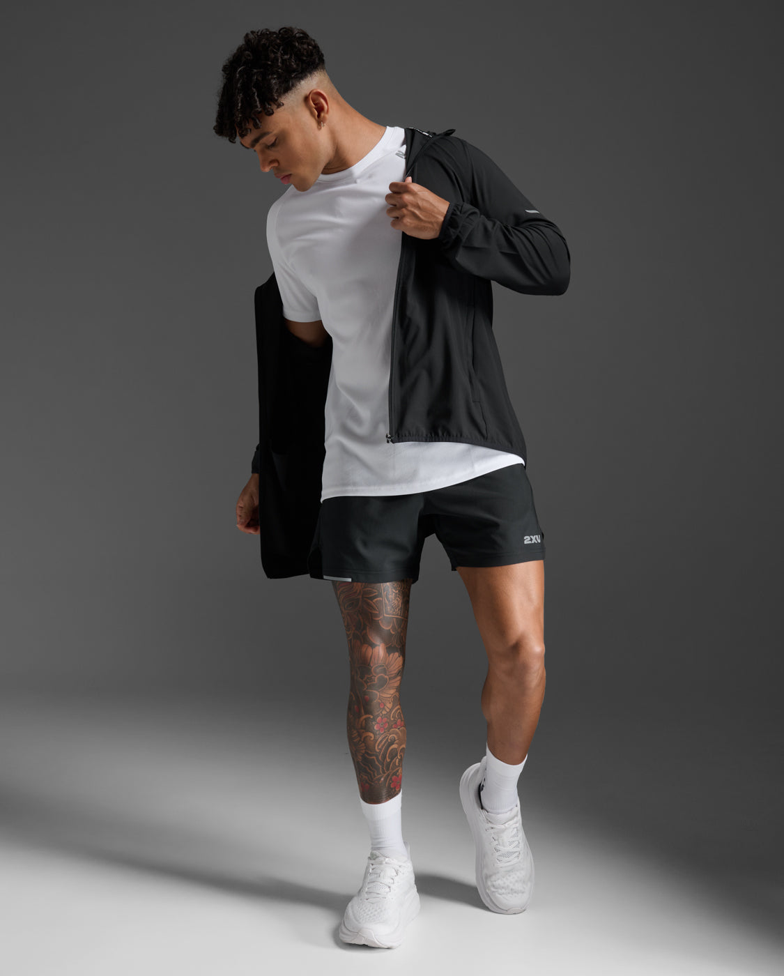 M Aero Jacket 男士 暢跑輕量防潑水機能夾克 | 黑