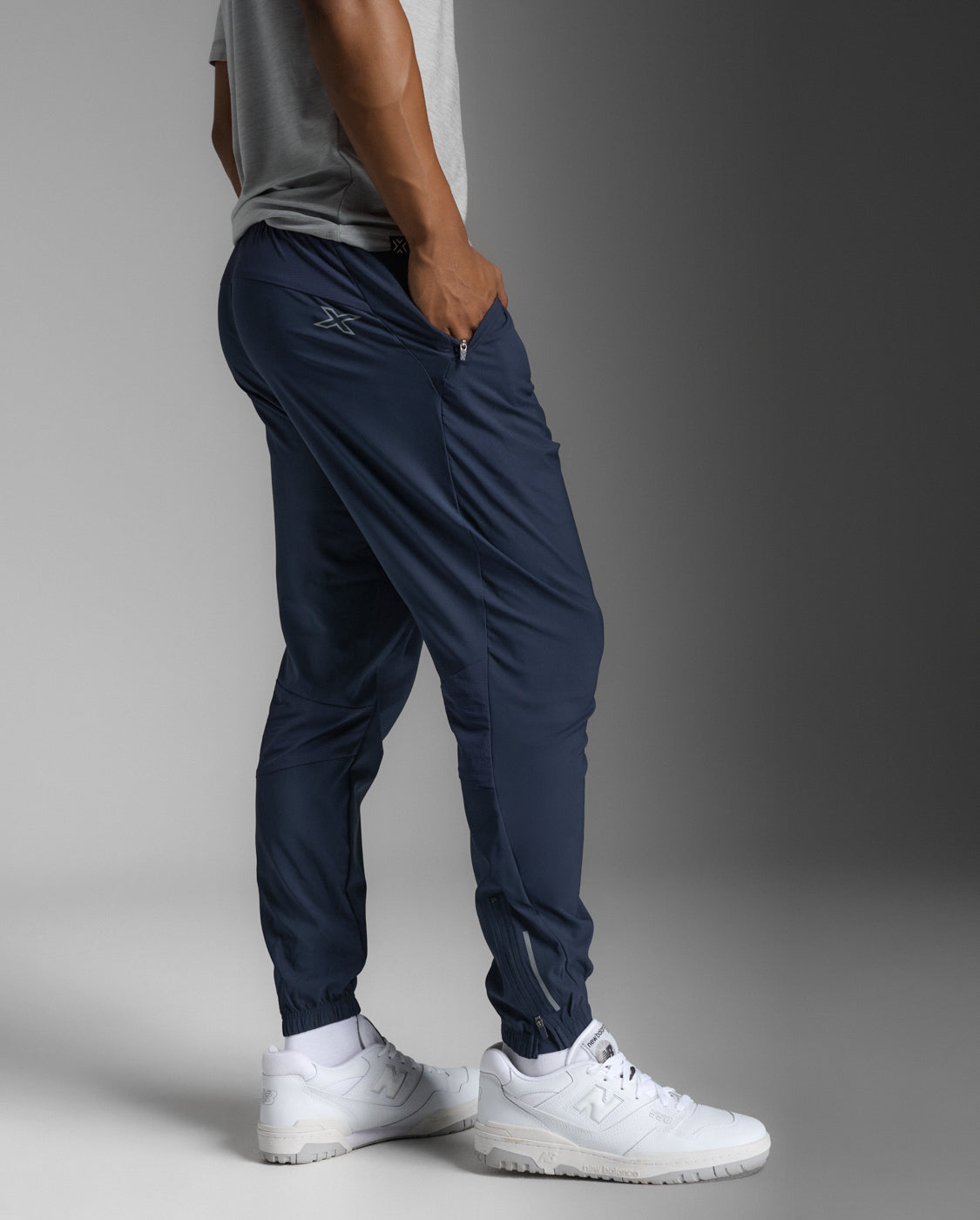 M Aero Woven Jogger 男士 輕盈舒適快乾涼感訓練長褲 | 午夜藍