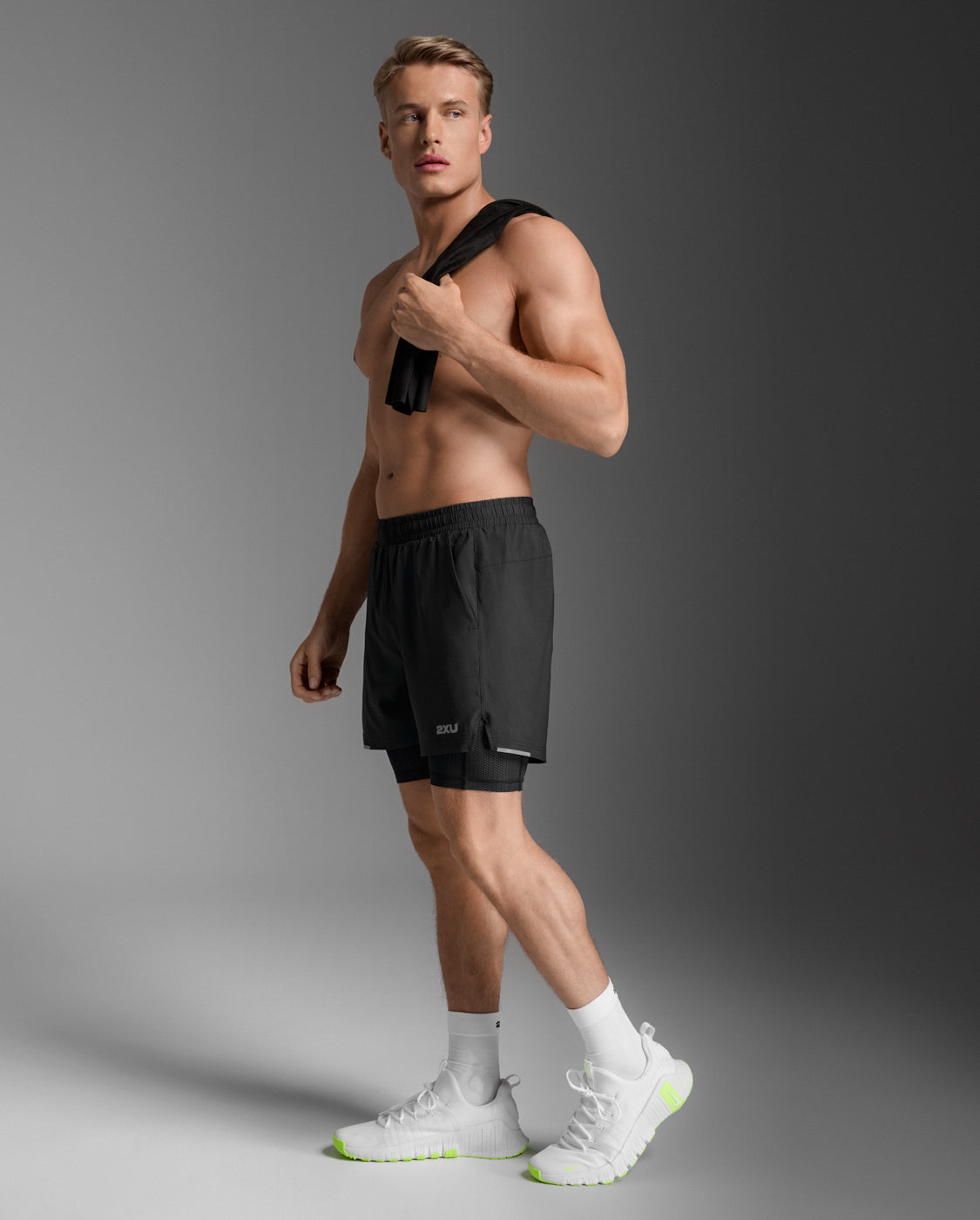 【限時優惠】M Aero Mesh 2-in-1 5 Inch Short 男士 輕盈涼感5吋雙層機能訓練短褲|黑