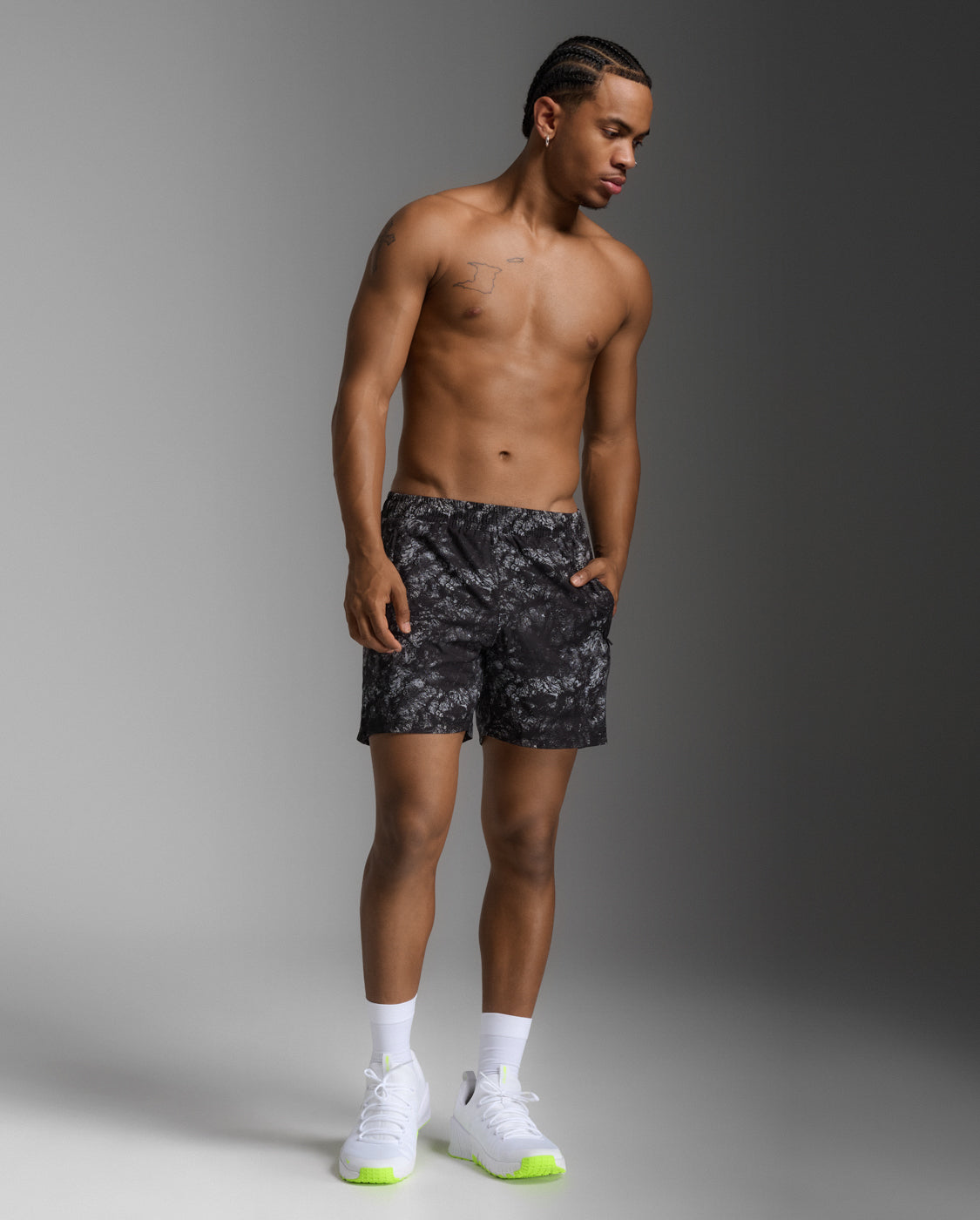 M Motion 5.5 Inch Shorts 男士 挑戰者輕盈快乾5.5吋機能運動短褲|渲染黑