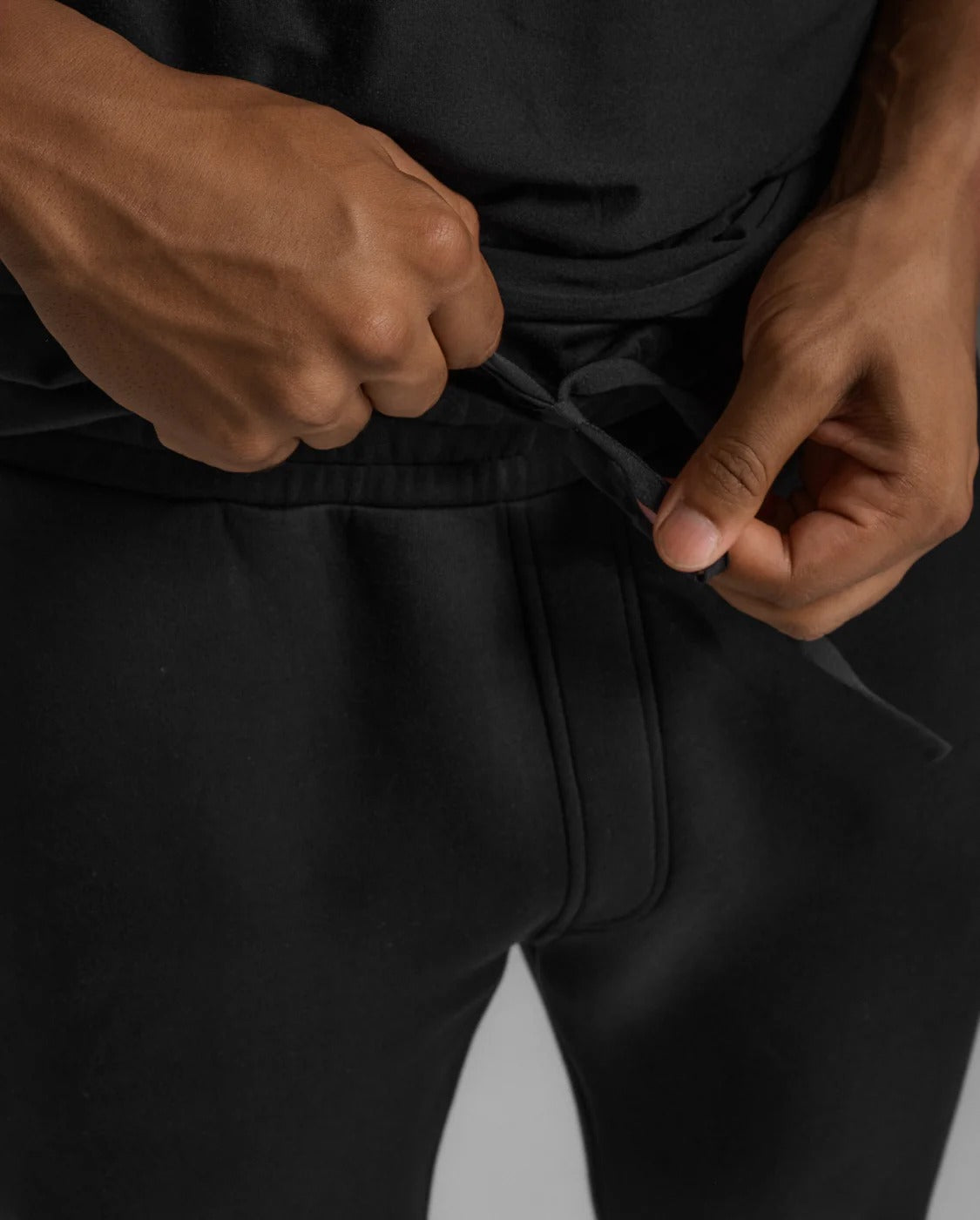 M Commute Spacer Trackpant 男士 通勤輕柔抽繩腰保暖運動長褲|黑