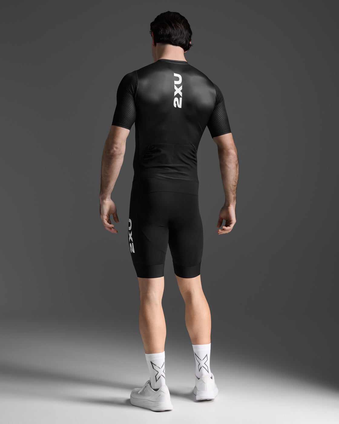 Aero Hex Sleeved Trisuit 男士 暢跑流體動能選手實戰有袖連體三鐵衣|黑