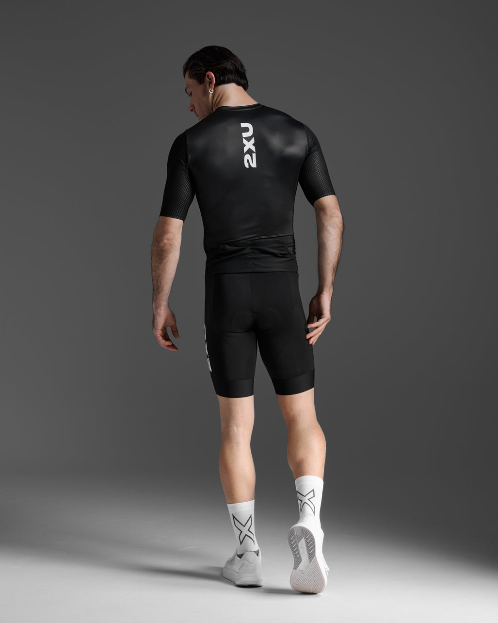 Aero Hex Tri Sleeved Top 男士 暢跑流體動能選手實戰有袖三鐵上衣|黑