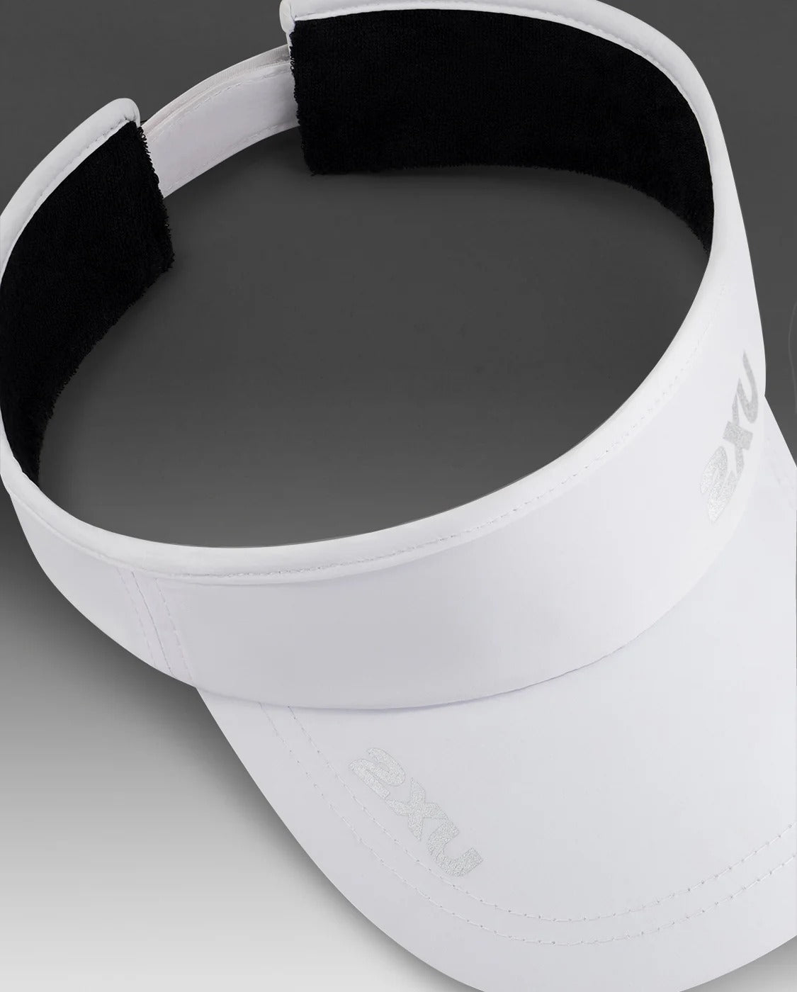 U Run Visor 中性 極輕速乾遮陽跑步帽|白