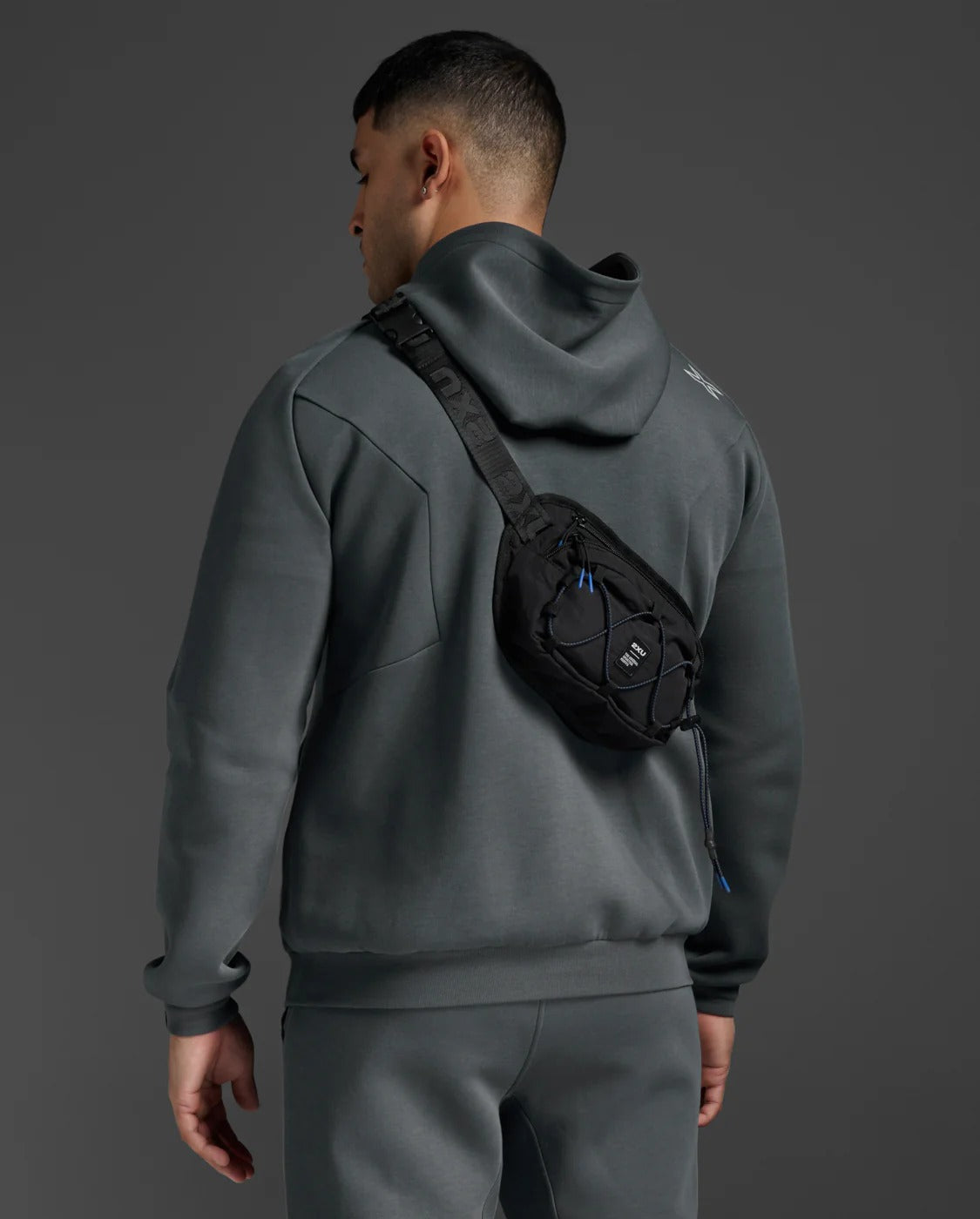 U Cross Body Bag 中性 耐磨防潑水機能斜背包|黑