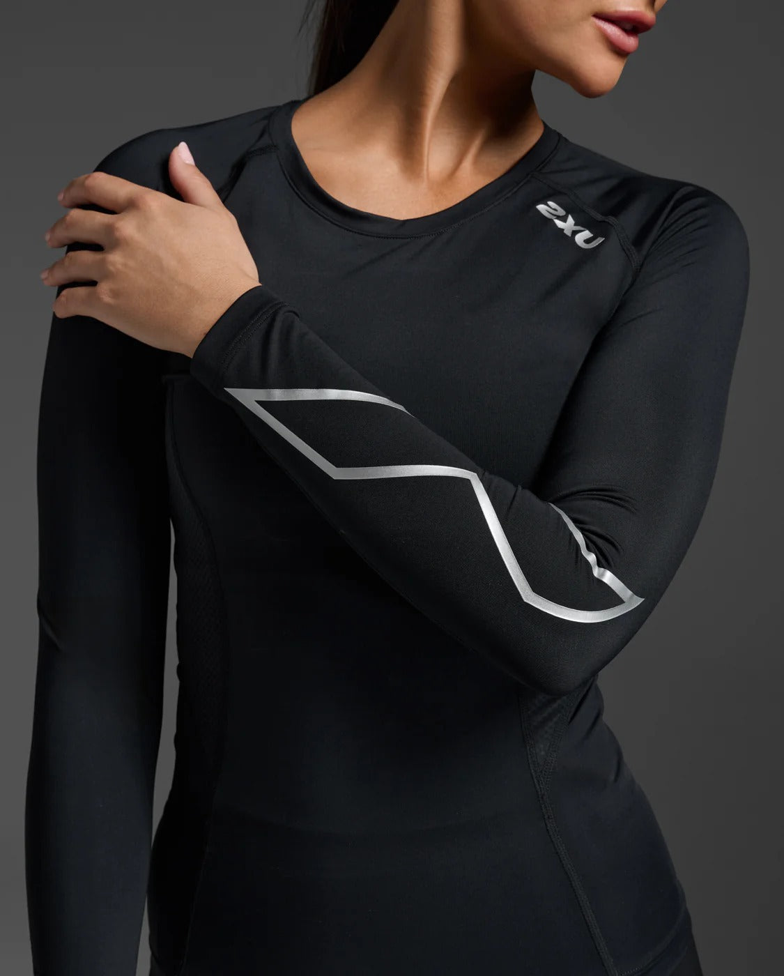 W Core Compression Long Sleeve 女士 長袖速乾核心壓縮上衣|黑/銀