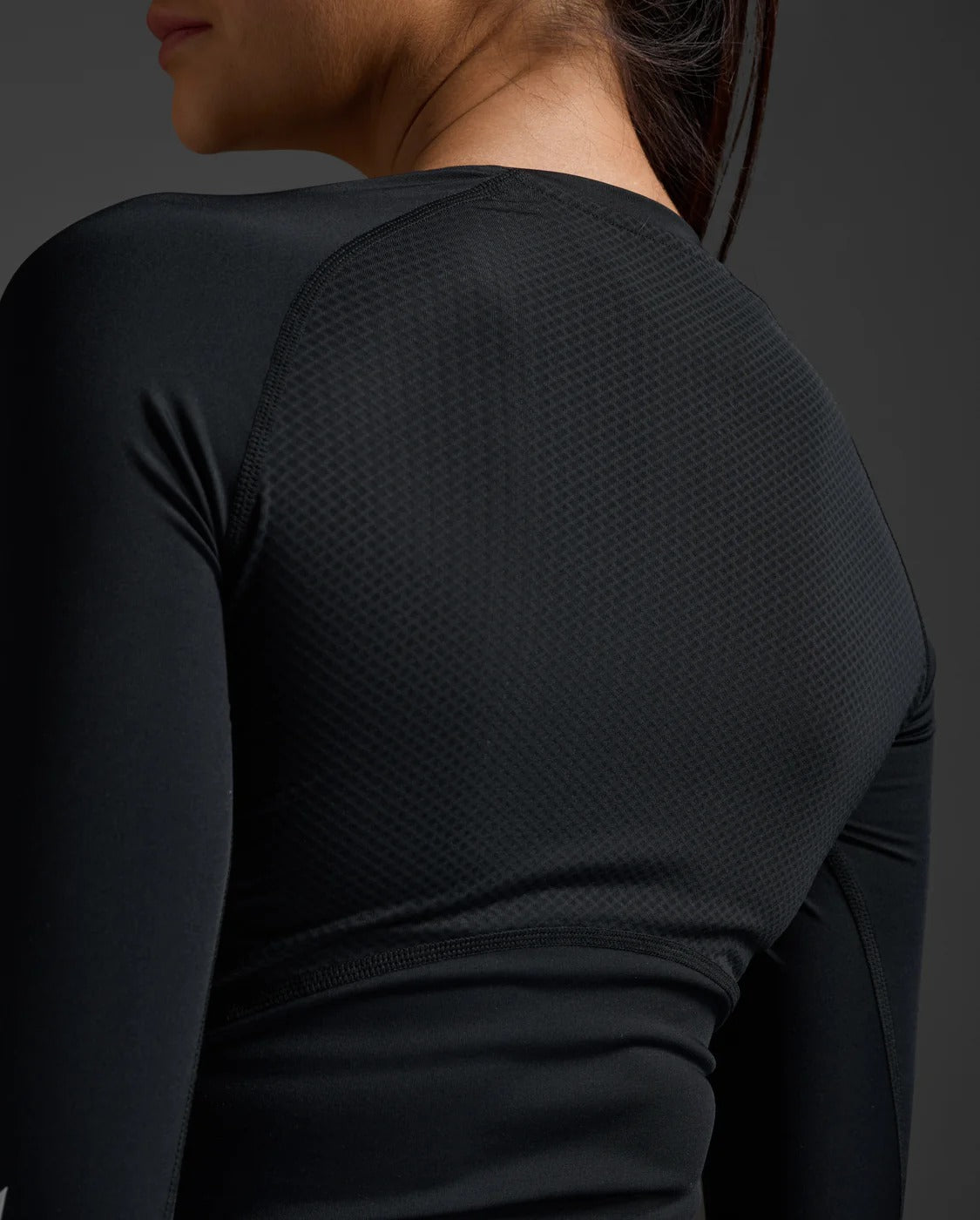 W Core Compression Long Sleeve 女士 長袖速乾核心壓縮上衣|黑/銀
