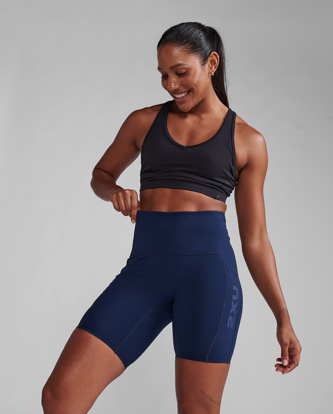 Form Stash Hi-Rise 6" Bike Shorts With Pockets Women's High-Waisted 6" Anti-Pilling Pocket Shorts | Midnight Blue