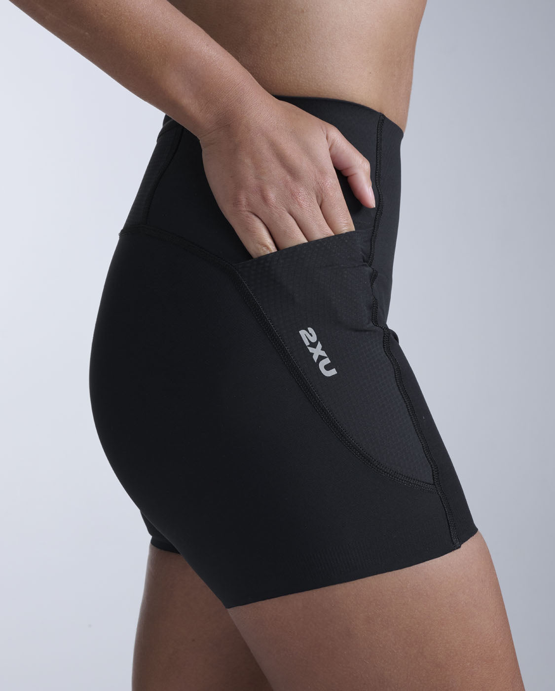Aero Mesh Hi-Rise Compression 4In Shorts 女士 高腰壓縮 4 吋短褲|黑