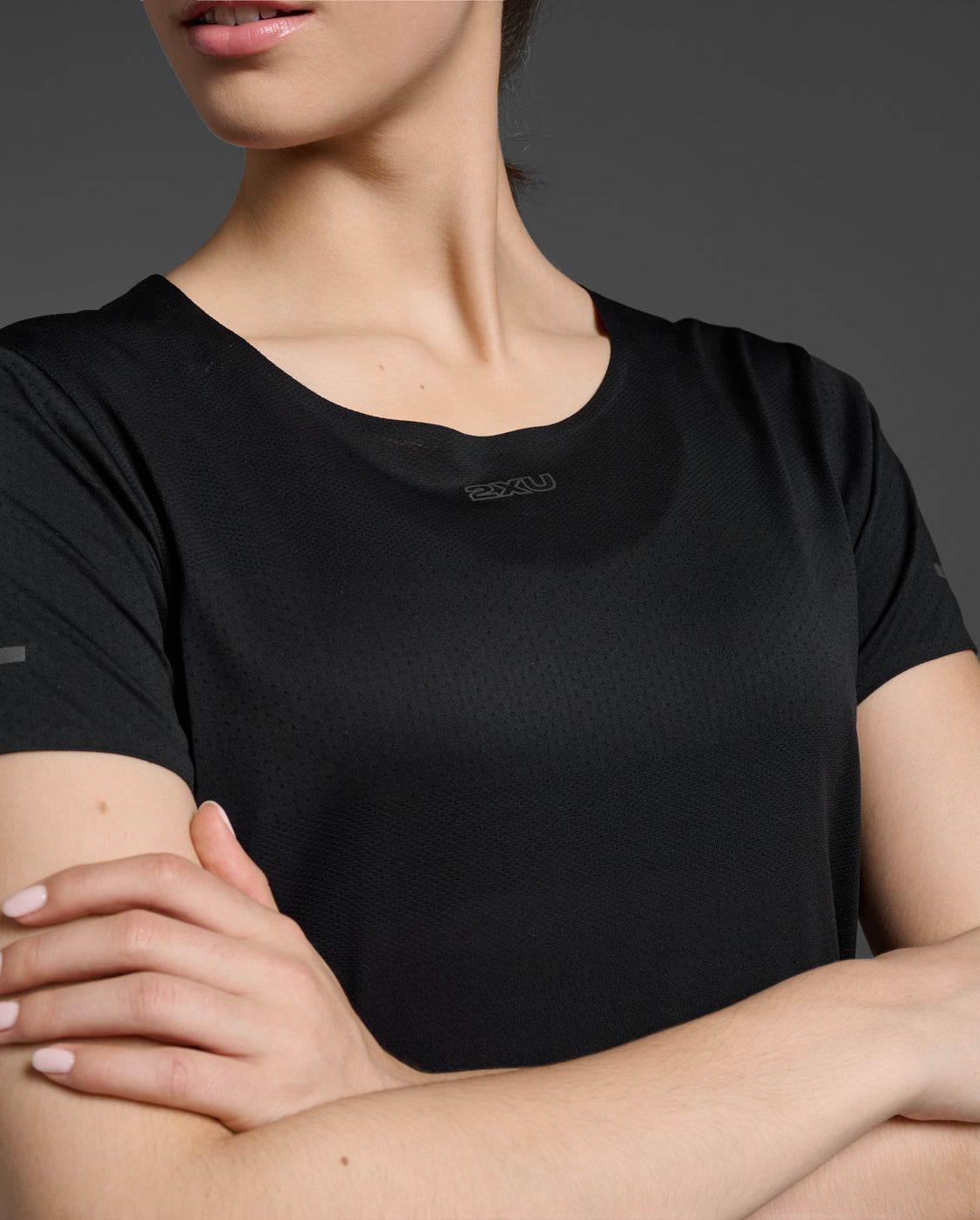 【限時優惠】W Light Speed Tech Tee 女士 輕盈奔馳進階快乾機能輕量舒適運動T恤|黑