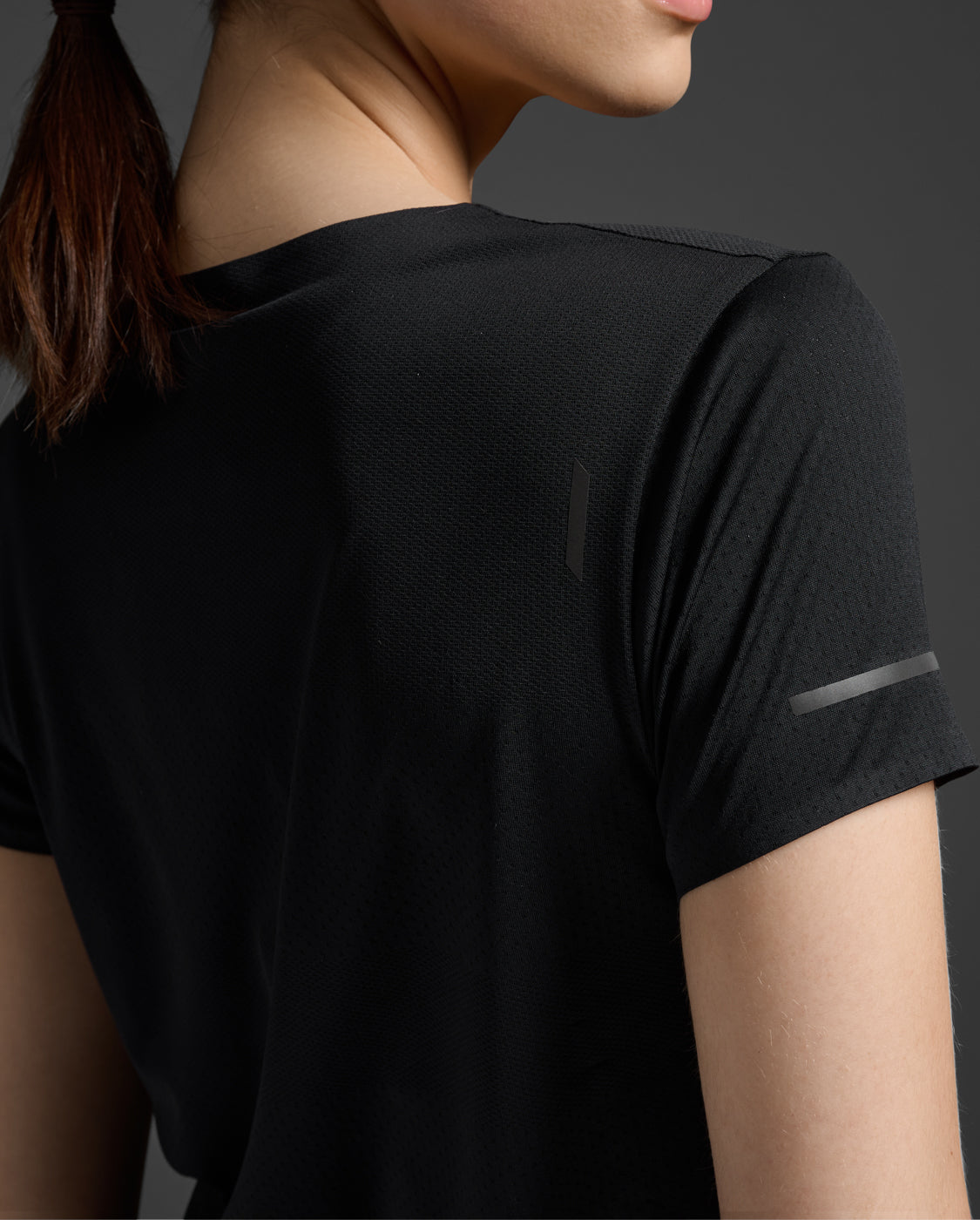【限時優惠】W Light Speed Tech Tee 女士 輕盈奔馳進階快乾機能輕量舒適運動T恤|黑