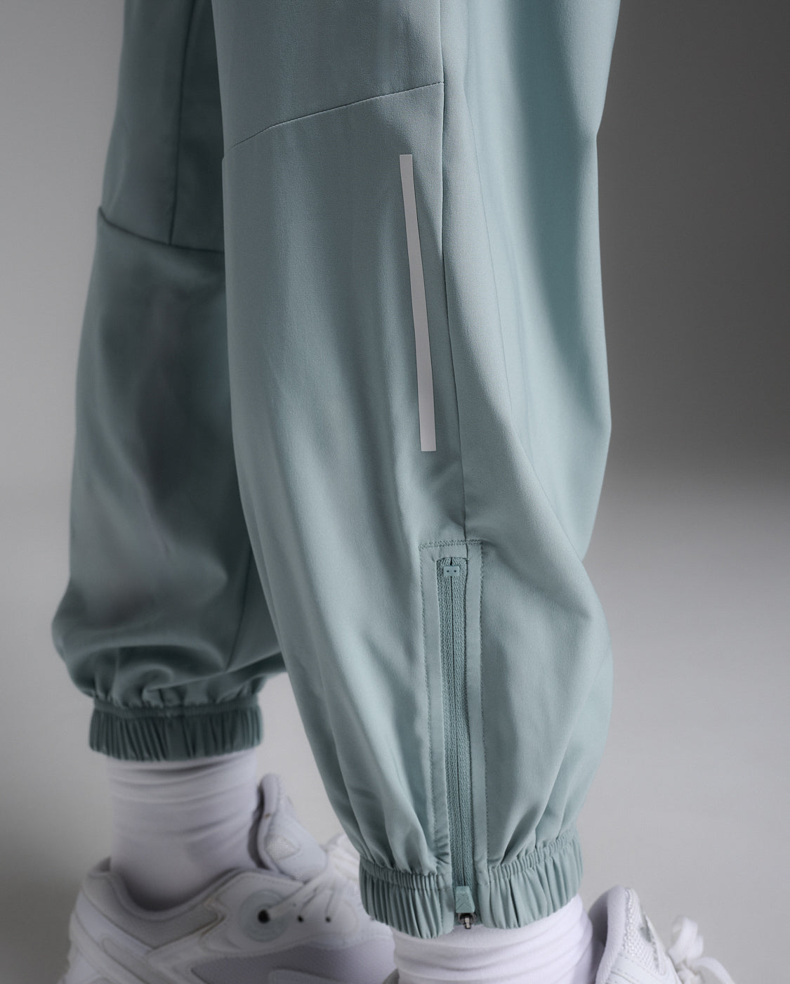 W Aero Hi-Rise Woven Jogger 女士 暢跑高腰輕盈快乾舒適機能長褲|天藍