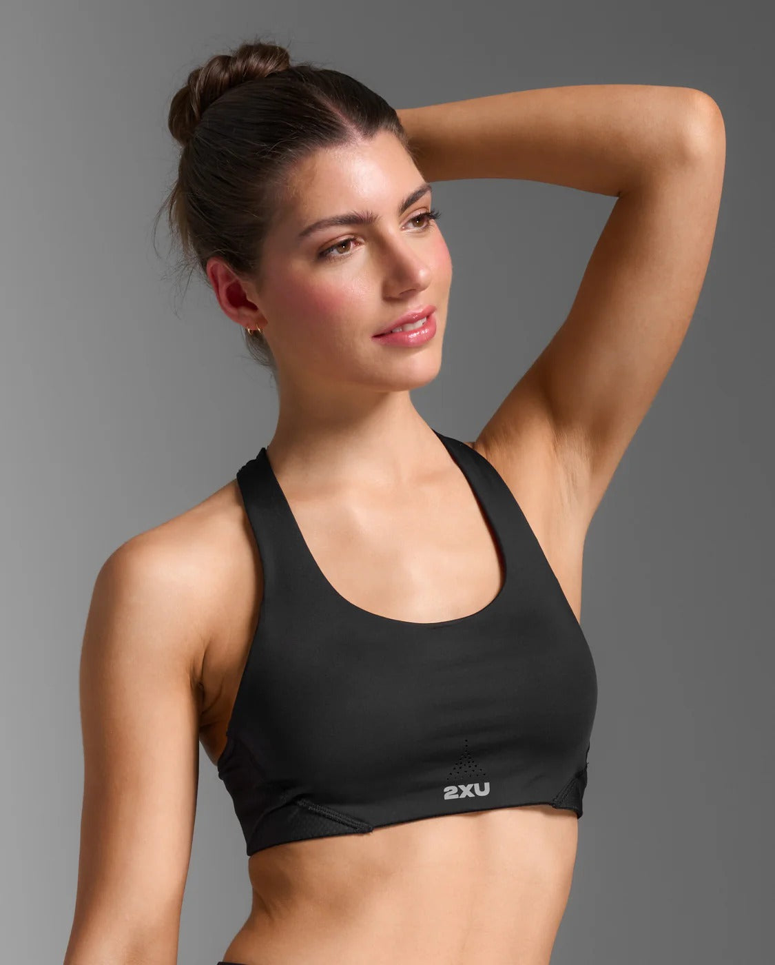 W Aero Mesh Medium Impact Bra 女士 透氣速乾中度支撐可調肩緩震運動內衣|黑