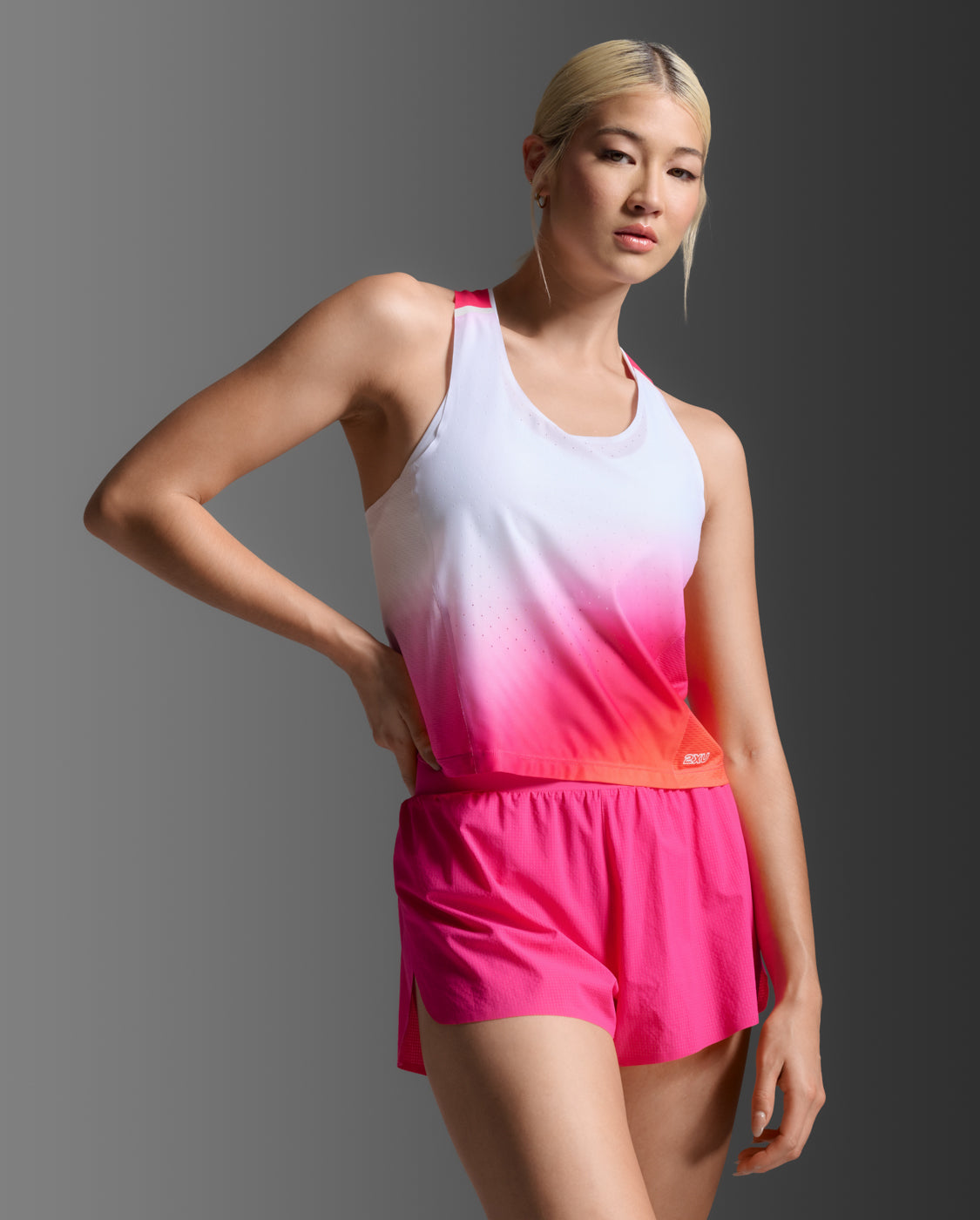 W Light Speed React Crop Singlet 女士 輕盈奔馳進階快乾排汗短版運動背心｜漸層粉