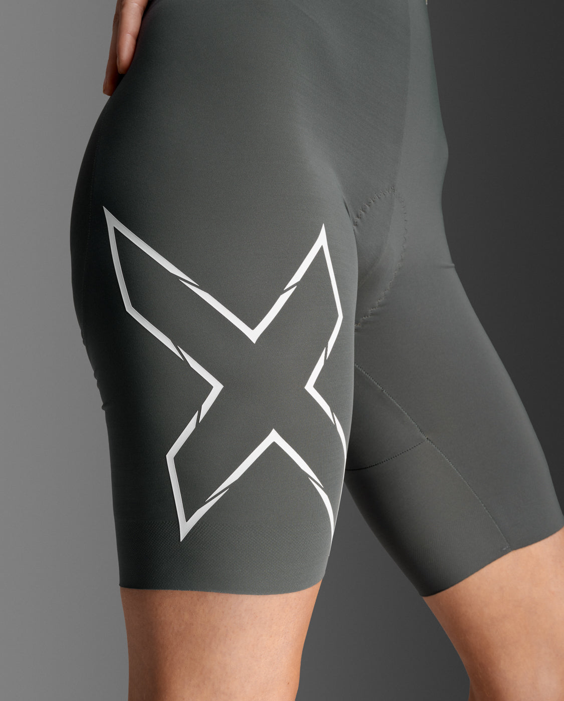 Light Speed React Sleeved Trisuit 女士 輕盈奔馳進階選手實戰有袖連體三鐵衣｜檸檬黃／深灰藍