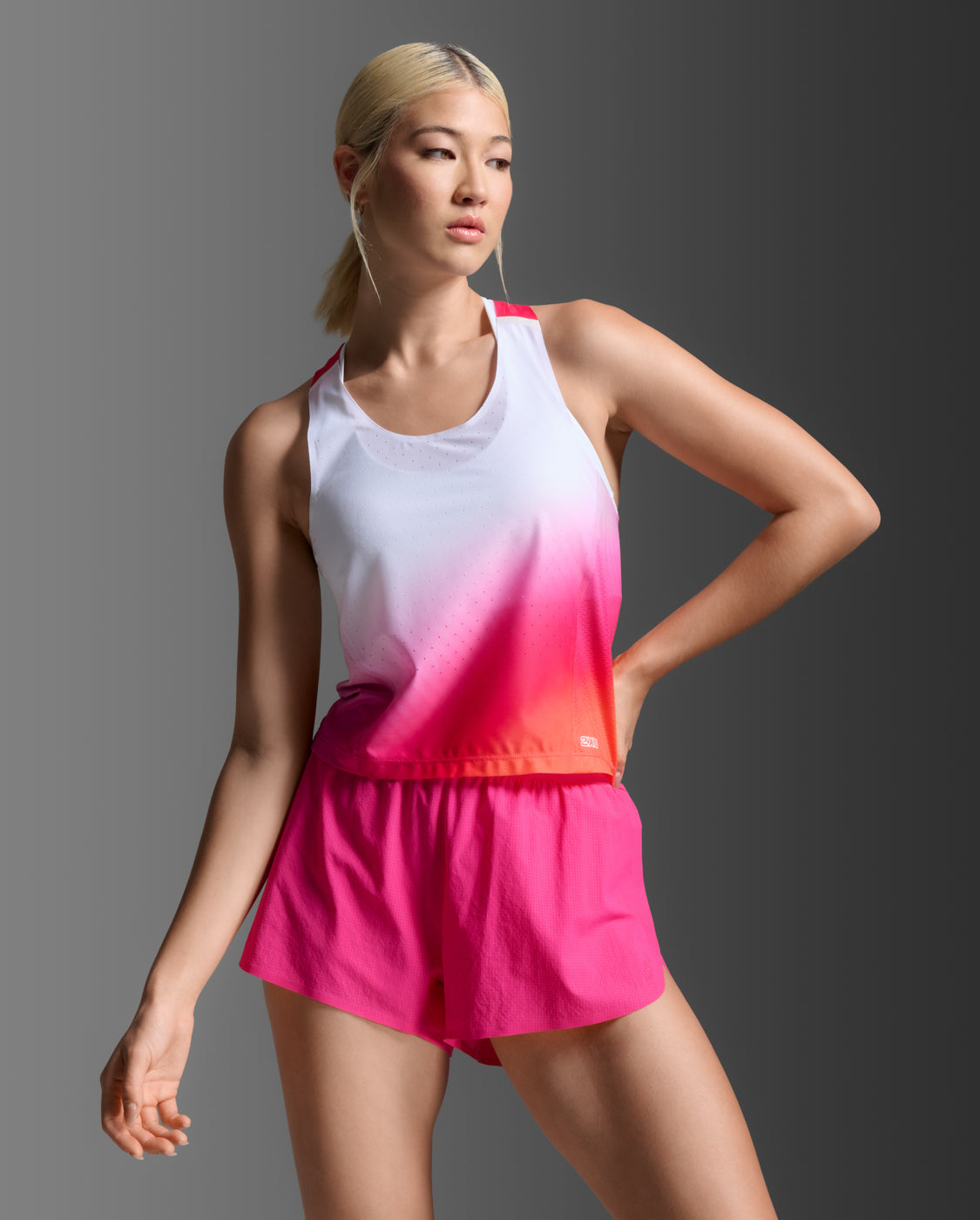 W Light Speed React Crop Singlet 女士 輕盈奔馳進階快乾排汗短版運動背心｜漸層粉