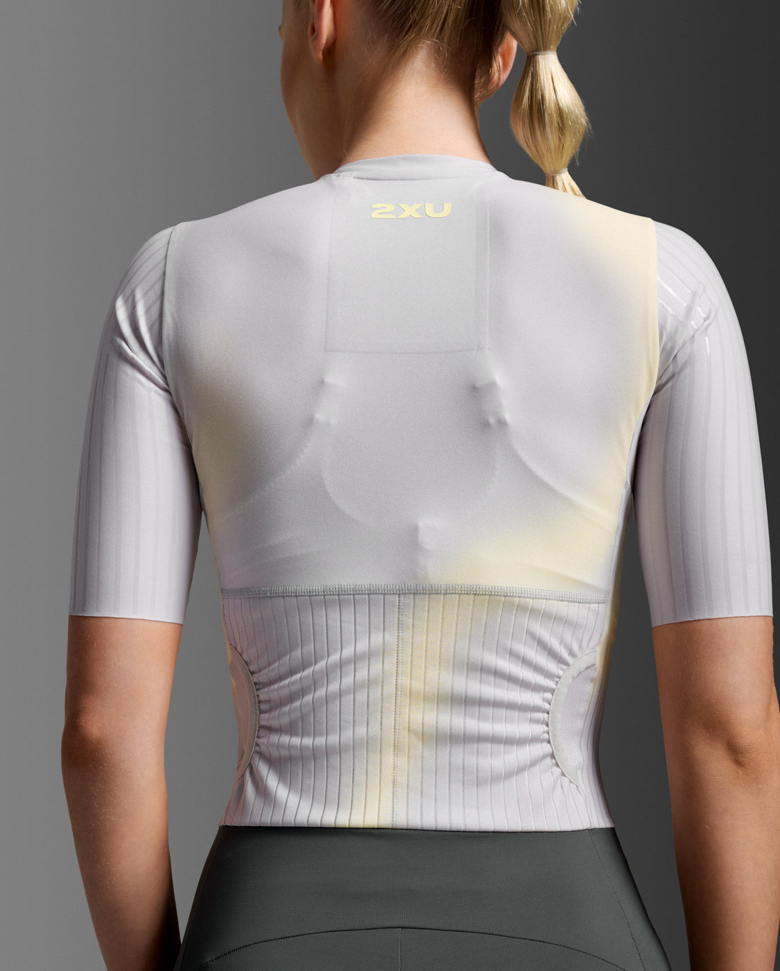 Light Speed React Sleeved Trisuit 女士 輕盈奔馳進階選手實戰有袖連體三鐵衣｜檸檬黃／深灰藍