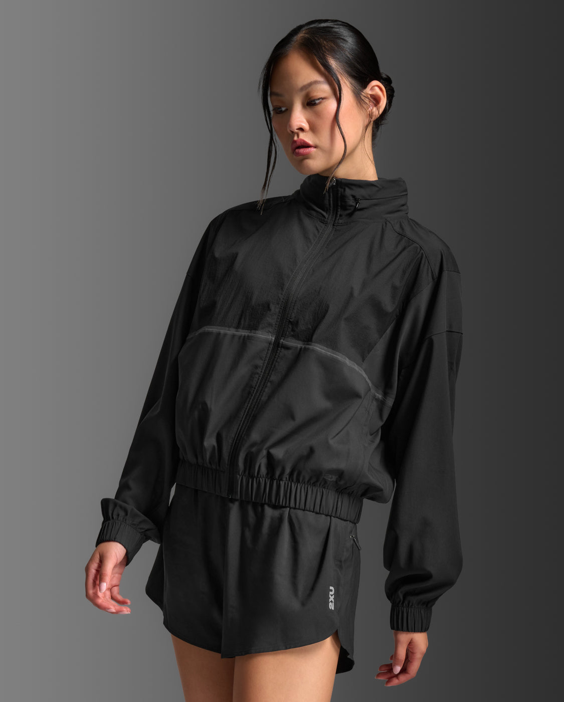 W Aero Sheer Windbreaker 女士 暢跑連帽防風防潑水機能外套 | 黑