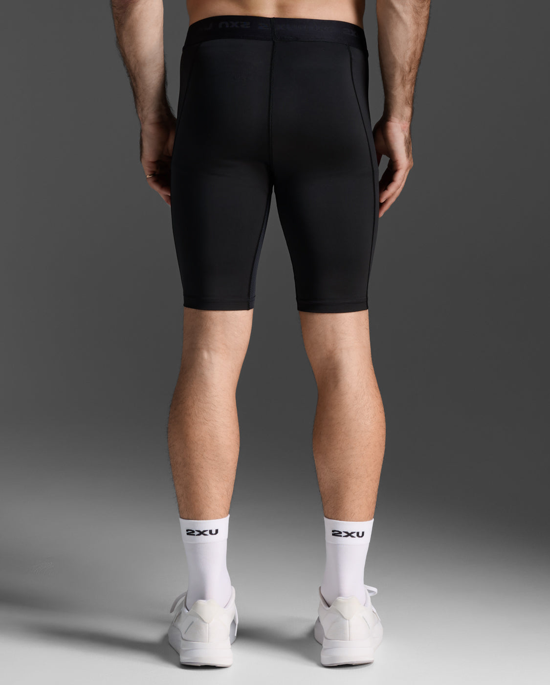 M Base Layer Compression Shorts 男士 基礎款內搭輕盈快乾壓縮短褲｜黑