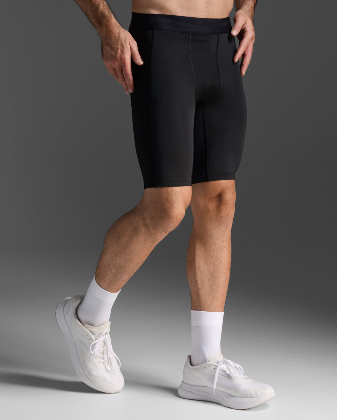 M Base Layer Compression Shorts 男士 基礎款內搭輕盈快乾壓縮短褲｜黑