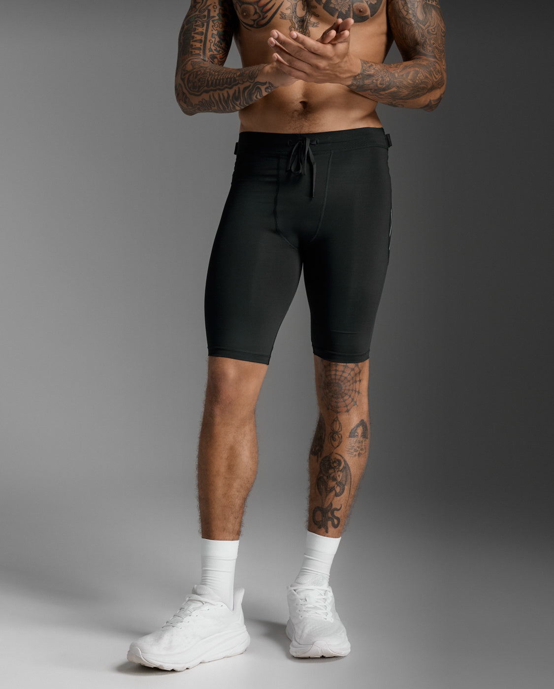 M Aero Mesh Compression Shorts 男士 暢跑多口袋壓縮短褲｜黑