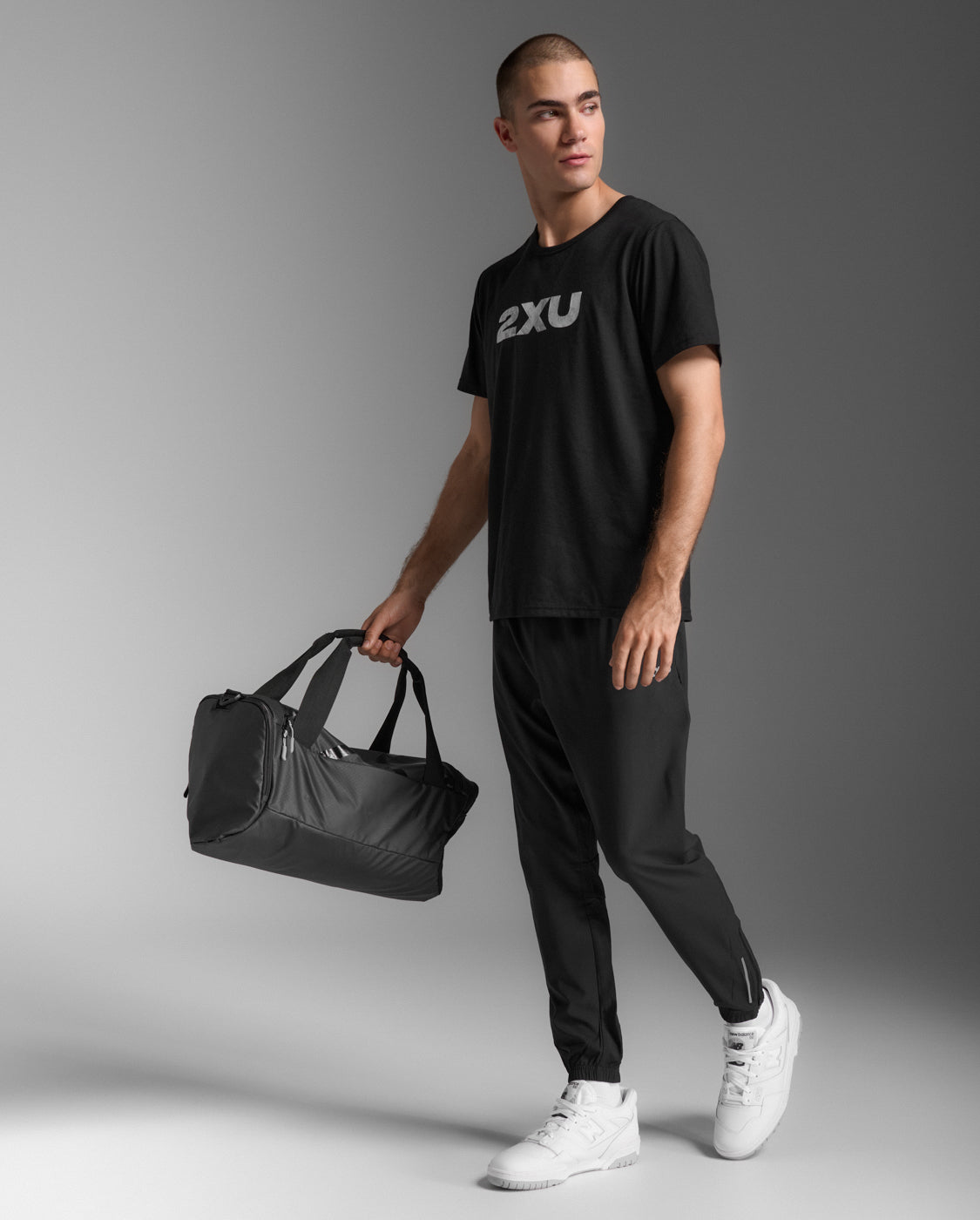 M Aero Woven Jogger 男士 輕盈舒適快乾涼感訓練長褲  | 黑