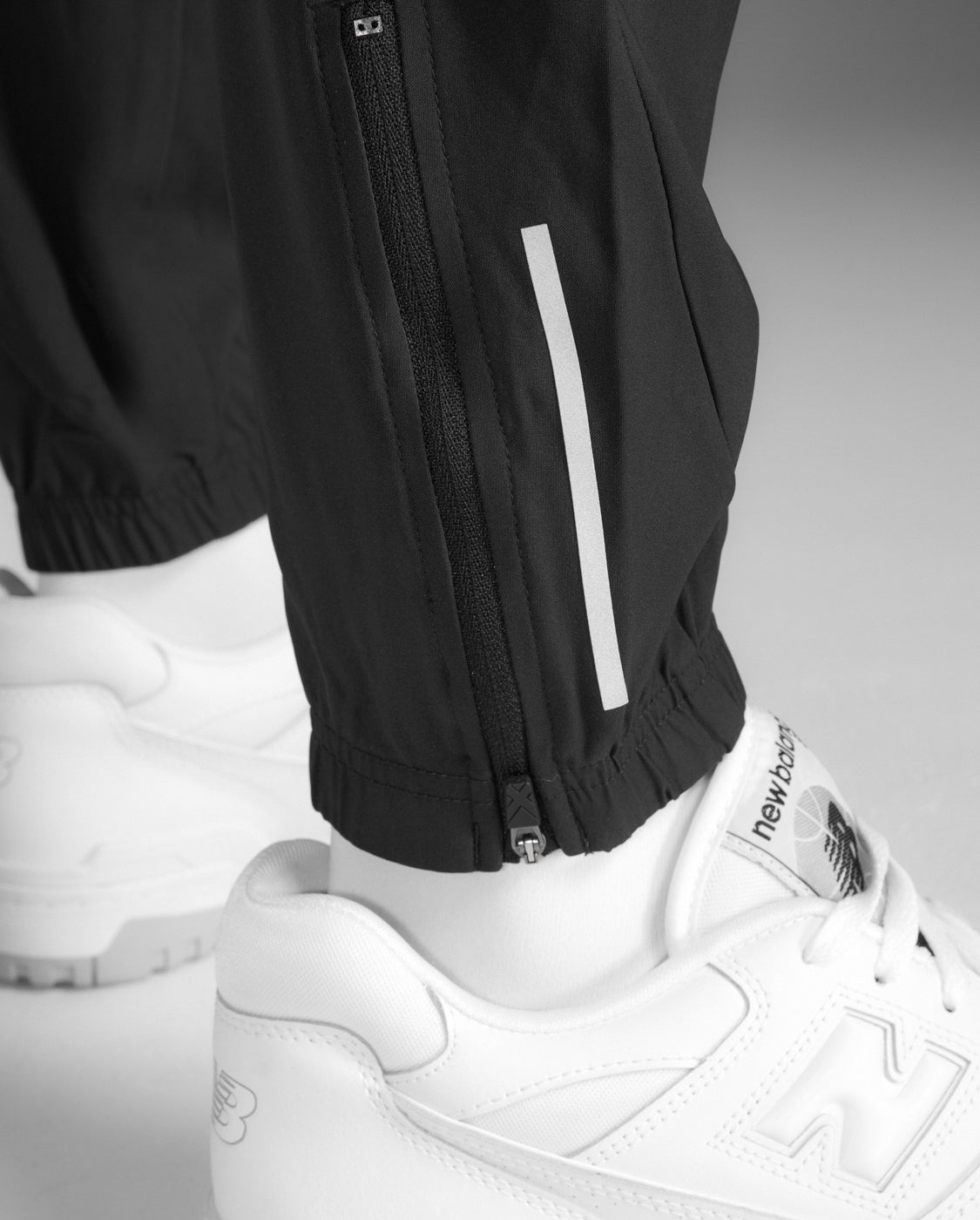M Aero Woven Jogger 男士 輕盈舒適快乾涼感訓練長褲  | 黑