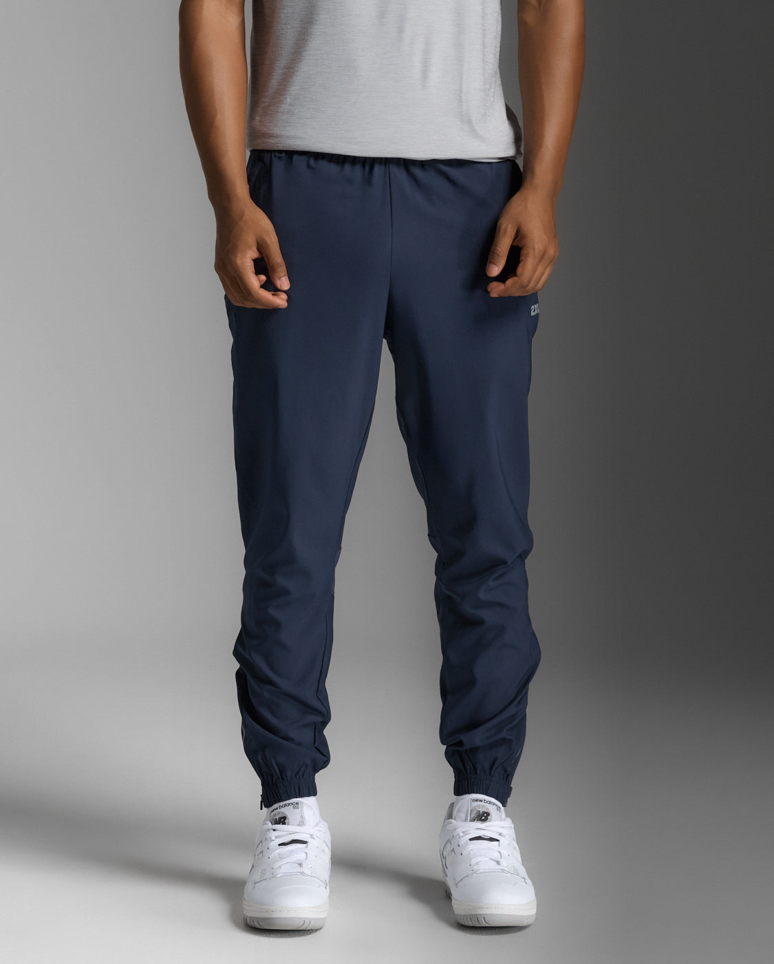 M Aero Woven Jogger 男士 輕盈舒適快乾涼感訓練長褲 | 午夜藍