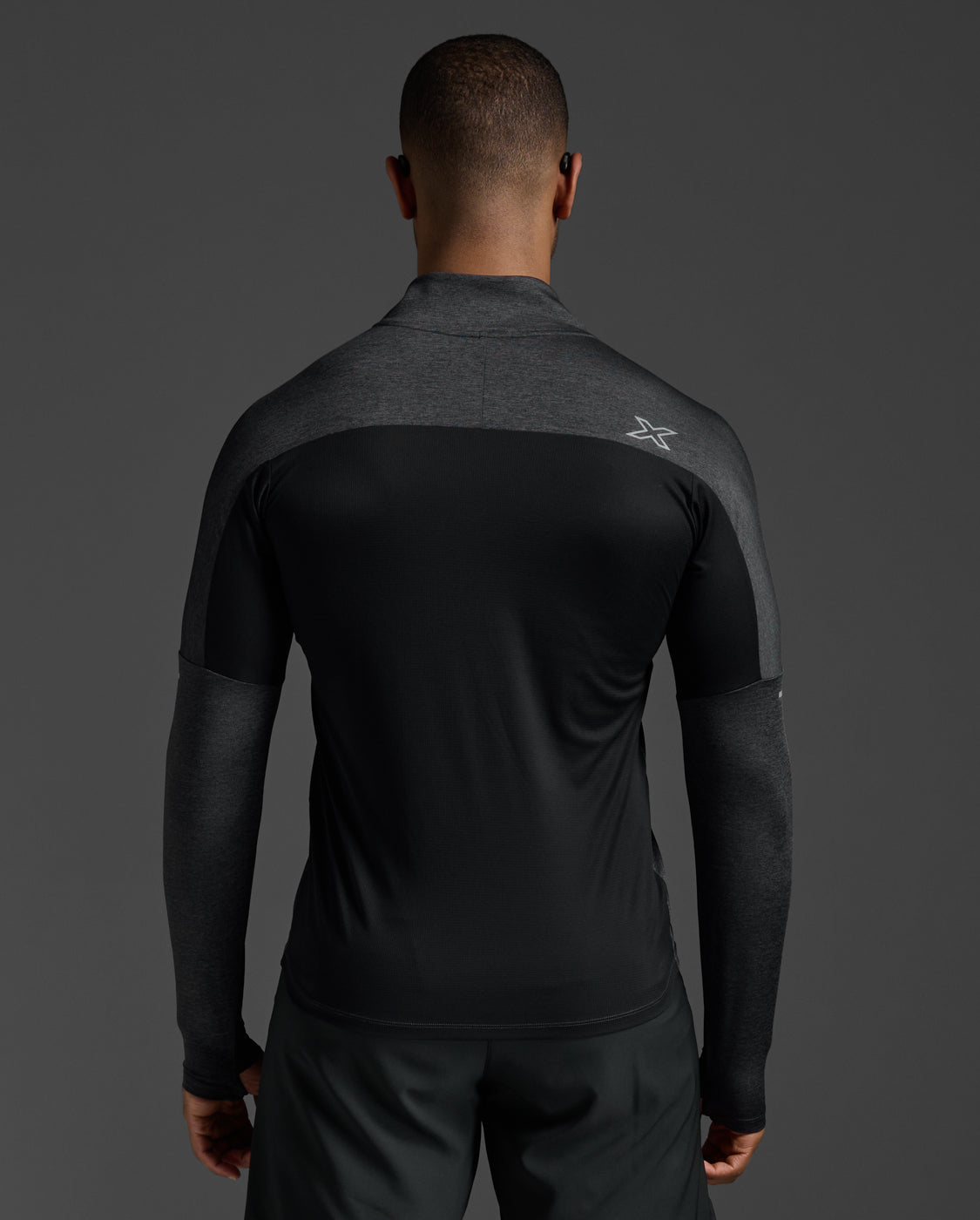 M Aero 1/2 Zip 男士 暢跑輕量1/2拉鍊機能運動長袖上衣  | 黑