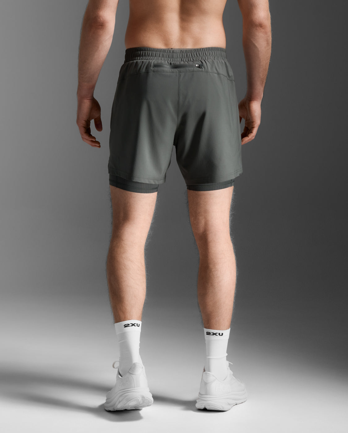 Aero Mesh 2-in-1 5 Inch Short 男士 雙層 5 吋運動短褲｜碳灰