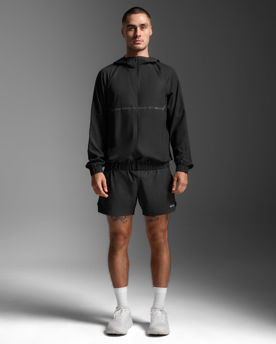 M Aero Hex Windbreaker 男士 暢跑連帽防風防潑水機能外套｜黑