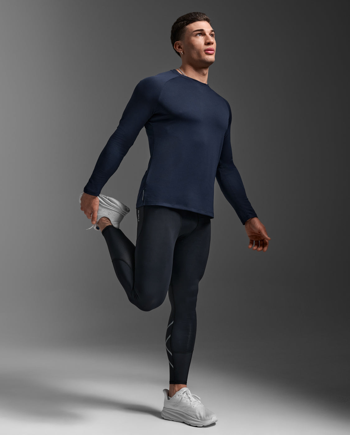 Aero Mesh Long Sleeve 男士 運動長袖上衣｜深藍