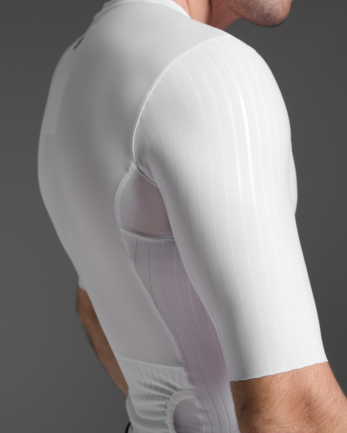M Light Speed React Sleeved Trisuit 男士 輕盈奔馳進階選手實戰有袖連體三鐵衣｜白/黑