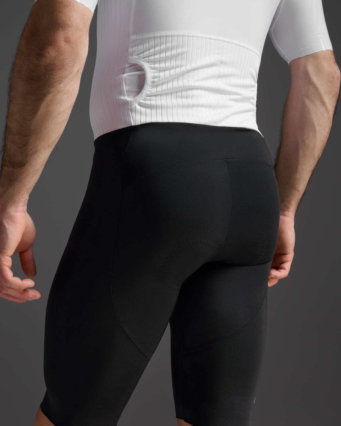 M Light Speed React Sleeved Trisuit 男士 輕盈奔馳進階選手實戰有袖連體三鐵衣｜白/黑