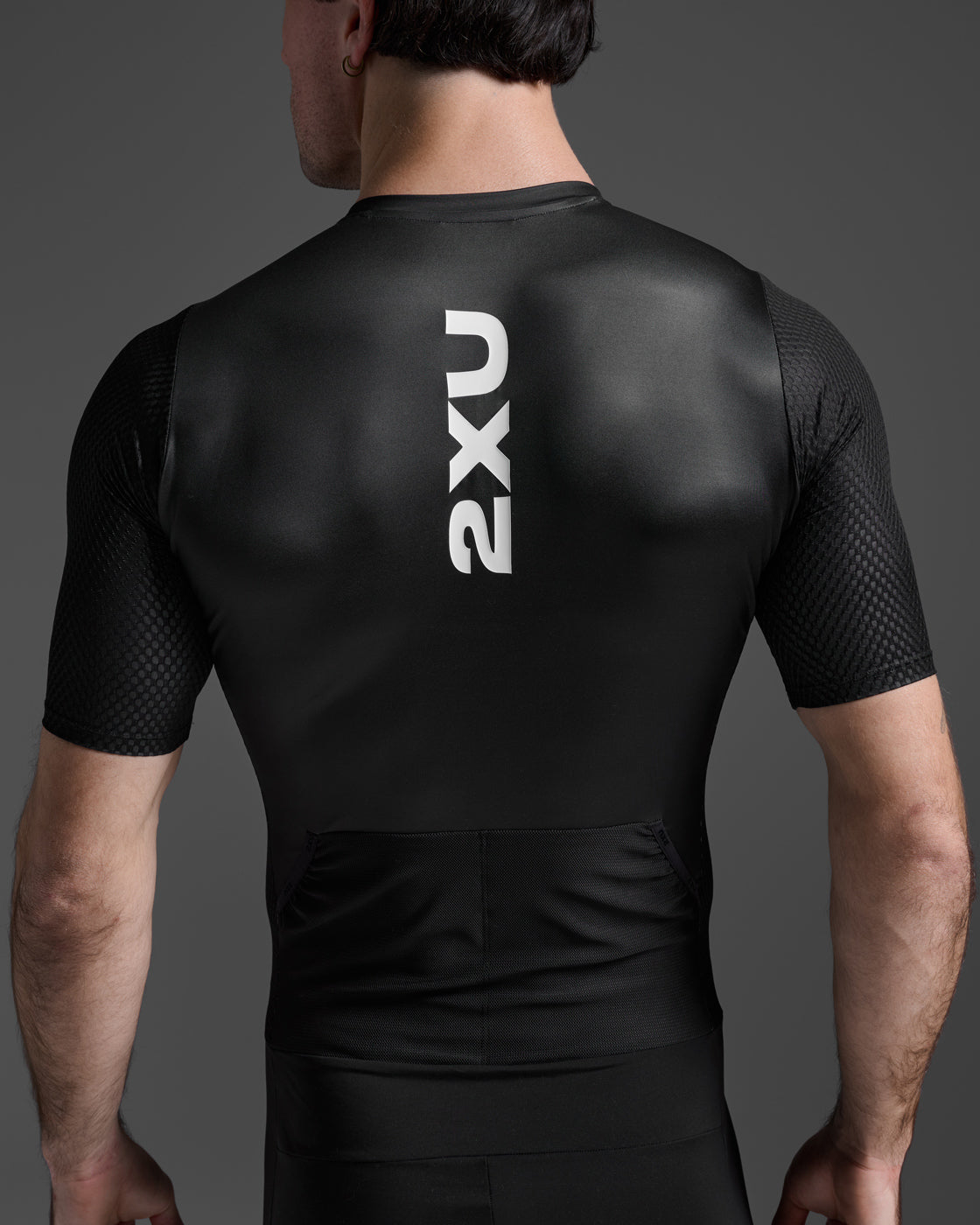 Aero Hex Sleeved Trisuit 男士 暢跑流體動能選手實戰有袖連體三鐵衣｜黑