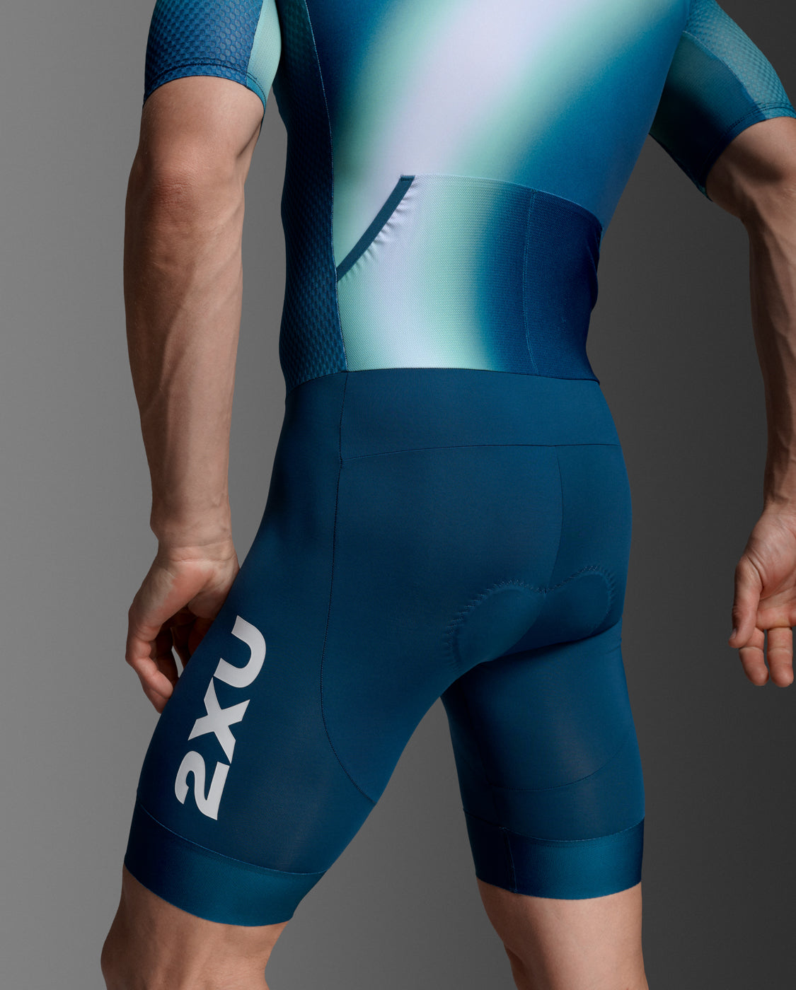Aero Hex Sleeved Trisuit Men's Running Fluid Kinetic Athlete Combat Sleeved Triathlon Jacket | Midnight Blue