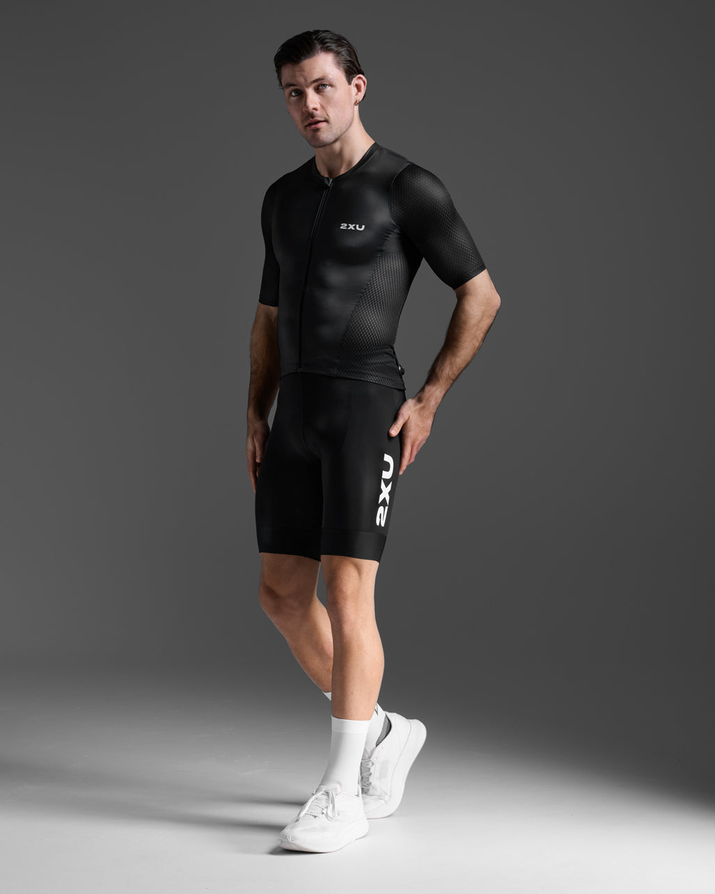 Aero Hex Tri Sleeved Top  男士 暢跑流體動能選手實戰有袖三鐵上衣｜黑