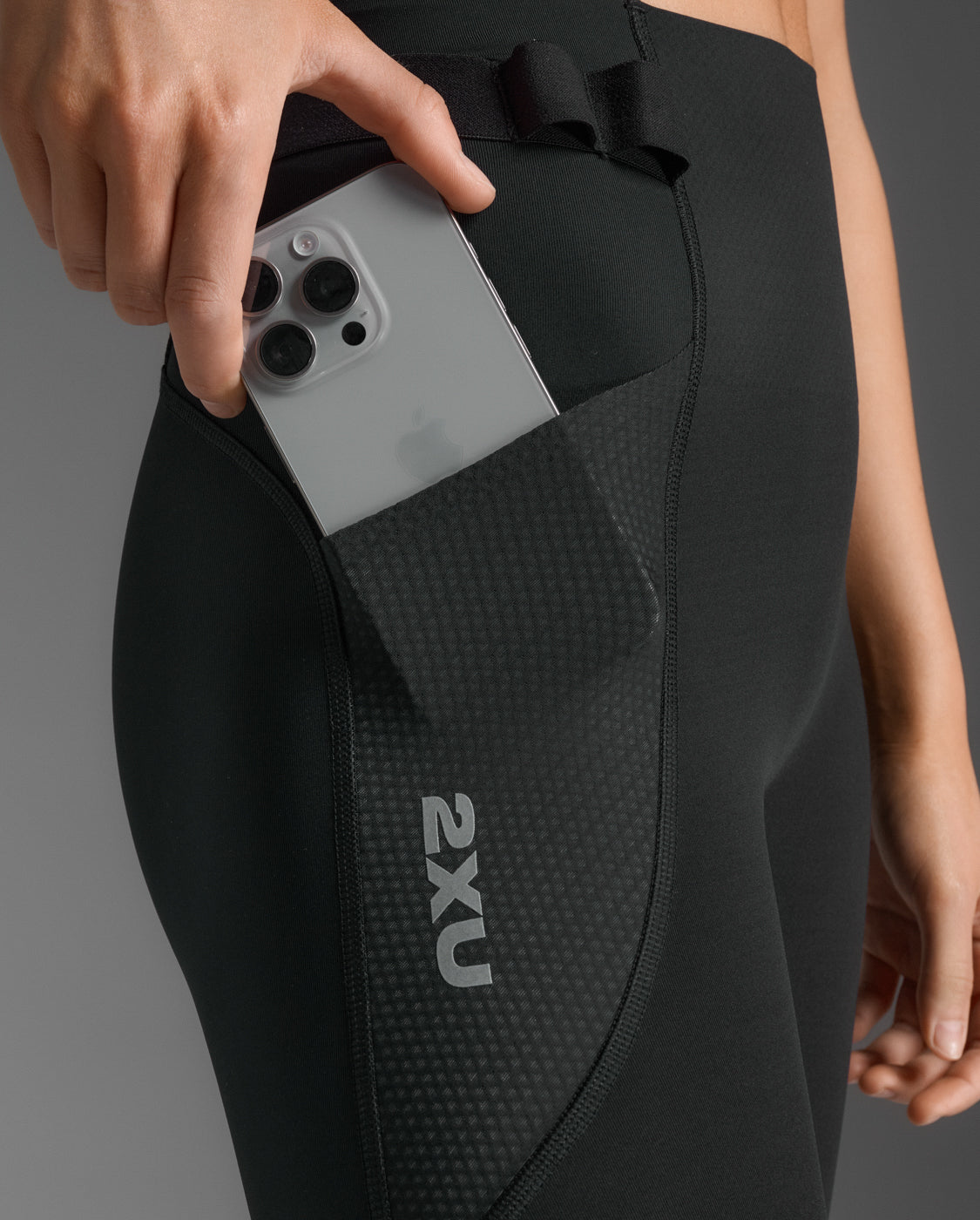 W Aero Mesh Hi-Rise Compression Tights 女士 暢跑高腰透氣多口袋機能壓縮褲｜黑
