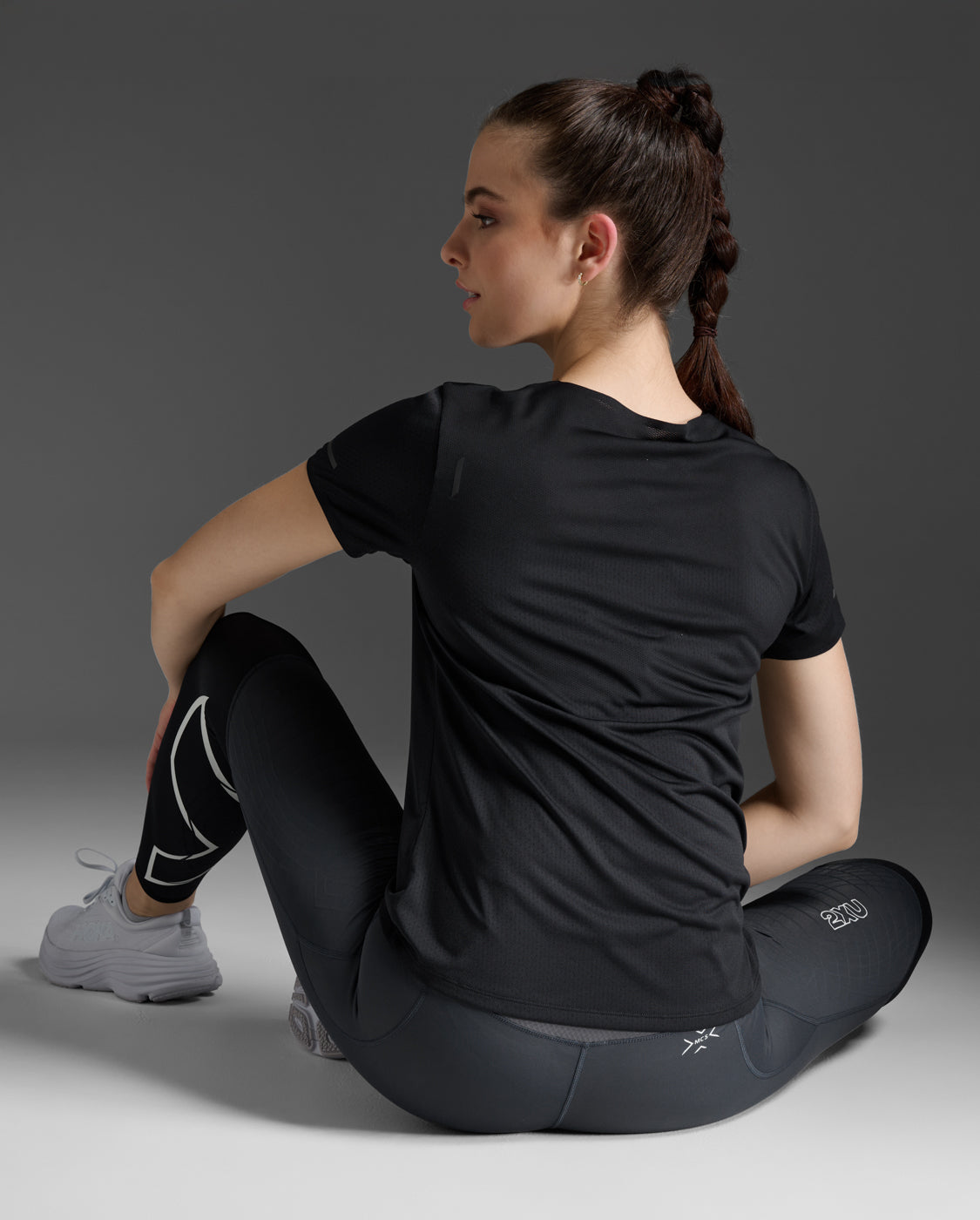 W Light Speed Tech Tee 女士 輕盈奔馳進階快乾機能輕量舒適運動T恤｜黑
