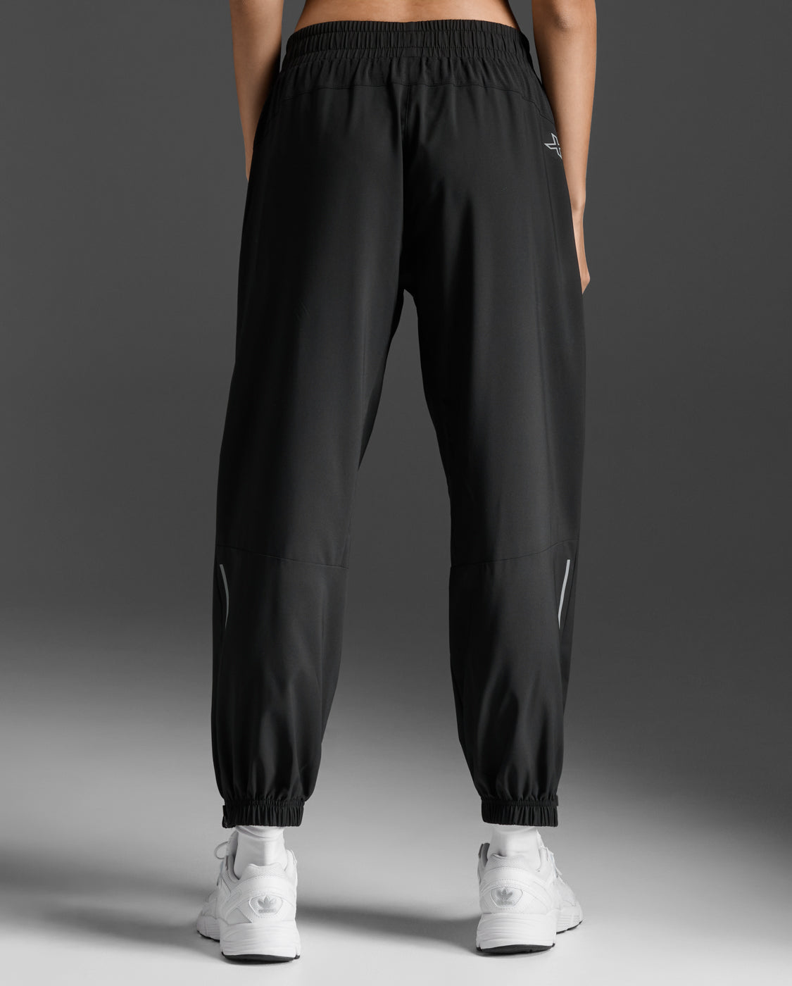 W Aero Hi-Rise Woven Jogger 女士 暢跑高腰輕盈快乾舒適機能長褲｜黑