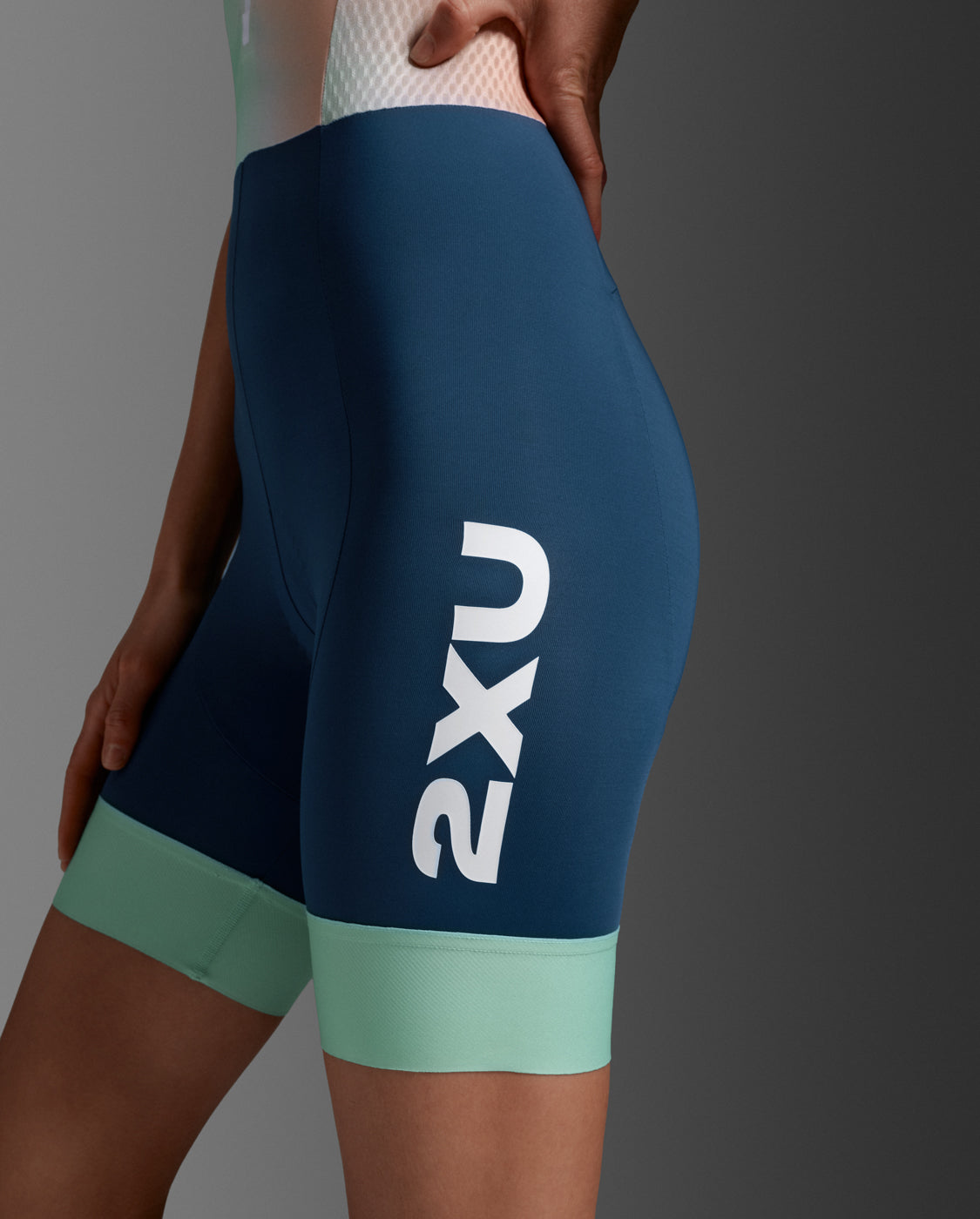 Aero Hex Sleeved Trisuit 女士 暢跑流體動能選手實戰有袖連體三鐵衣｜粉橘/綠