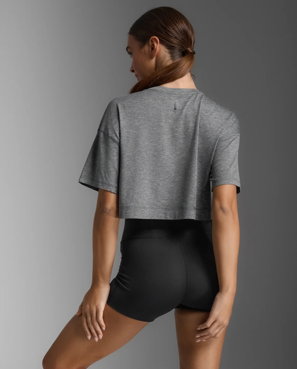 W Form Soft Jersey Crop Tee 女士 棉感舒適排汗短版短袖上衣｜灰